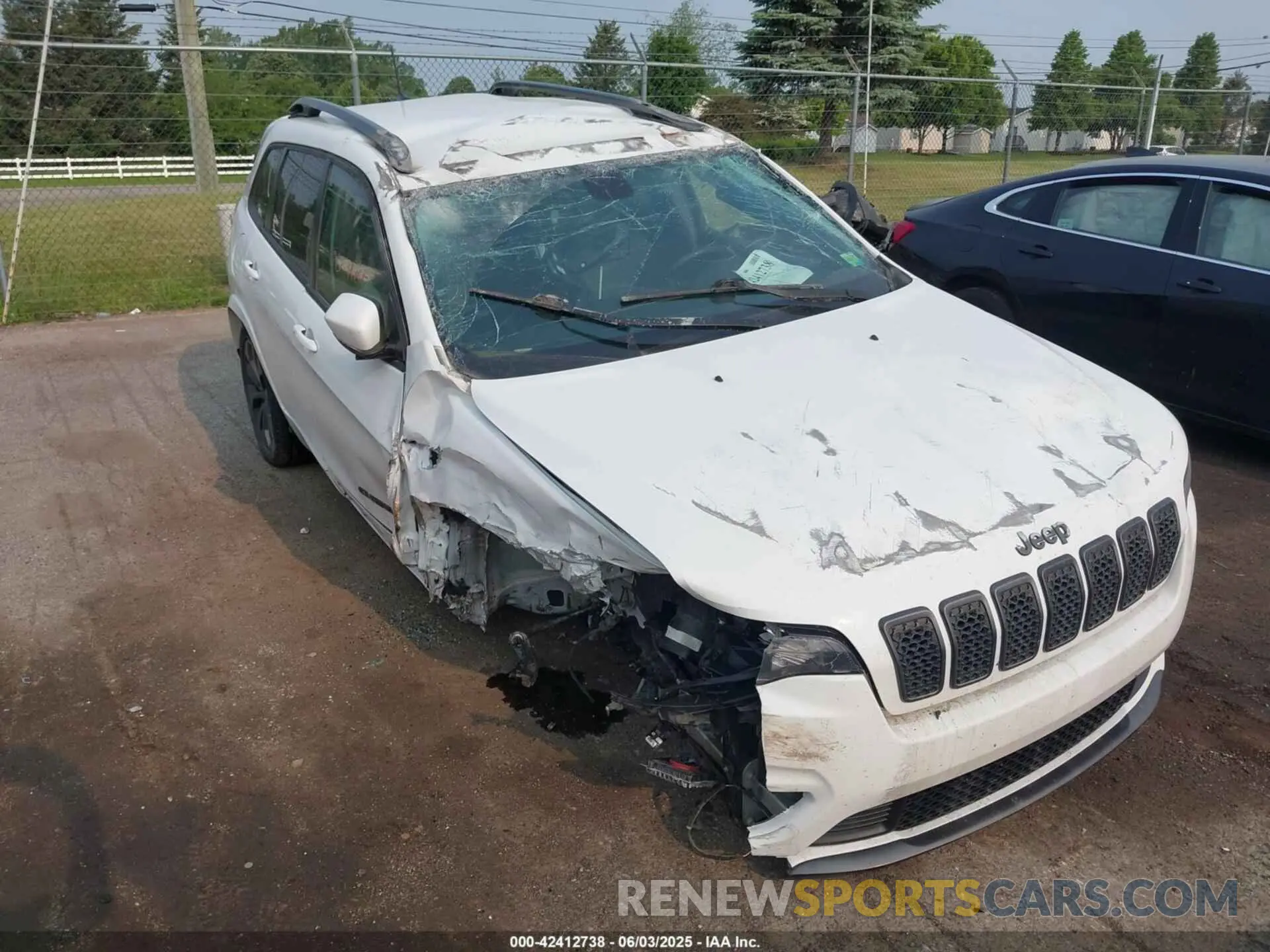 6 Photograph of a damaged car 1C4PJMDX6LD595377 JEEP CHEROKEE 2020