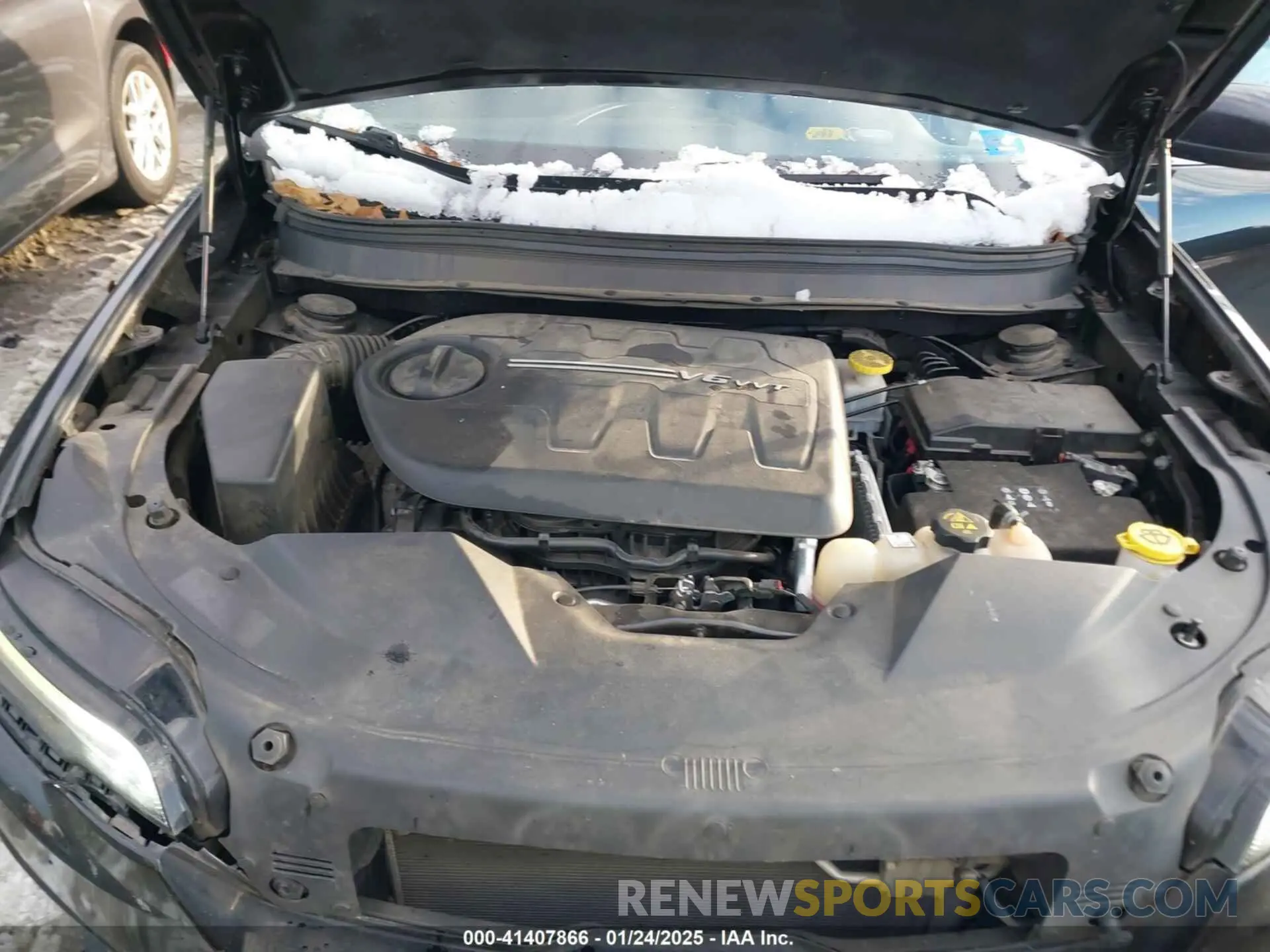 10 Photograph of a damaged car 1C4PJMDX6LD597095 JEEP CHEROKEE 2020