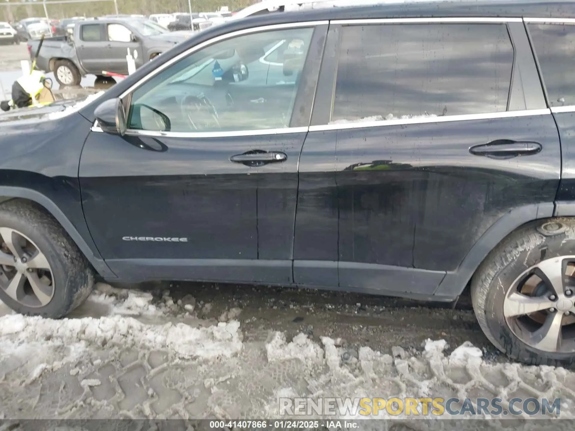 14 Photograph of a damaged car 1C4PJMDX6LD597095 JEEP CHEROKEE 2020