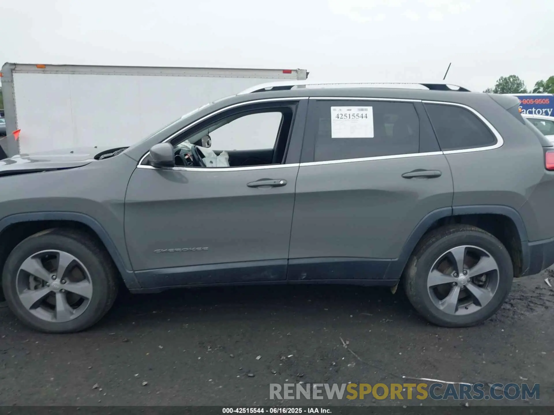 13 Photograph of a damaged car 1C4PJMDX7LD505976 JEEP CHEROKEE 2020