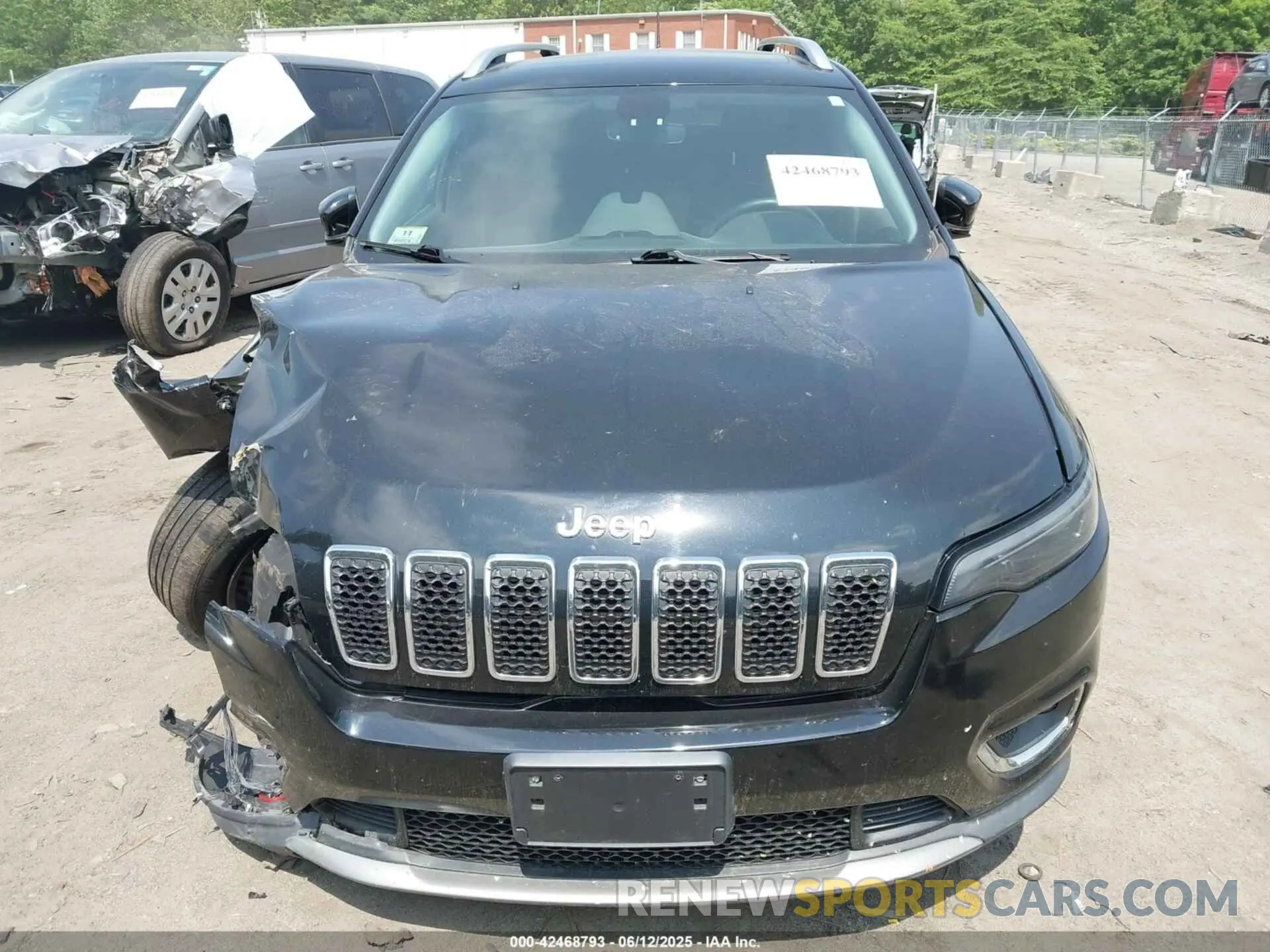 13 Photograph of a damaged car 1C4PJMDX7LD522471 JEEP CHEROKEE 2020