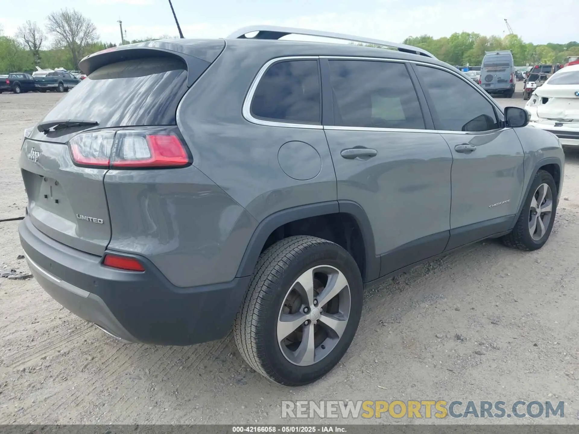 4 Photograph of a damaged car 1C4PJMDX7LD574229 JEEP CHEROKEE 2020
