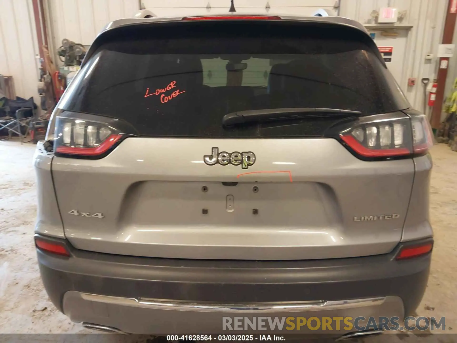 16 Photograph of a damaged car 1C4PJMDX7LD595128 JEEP CHEROKEE 2020