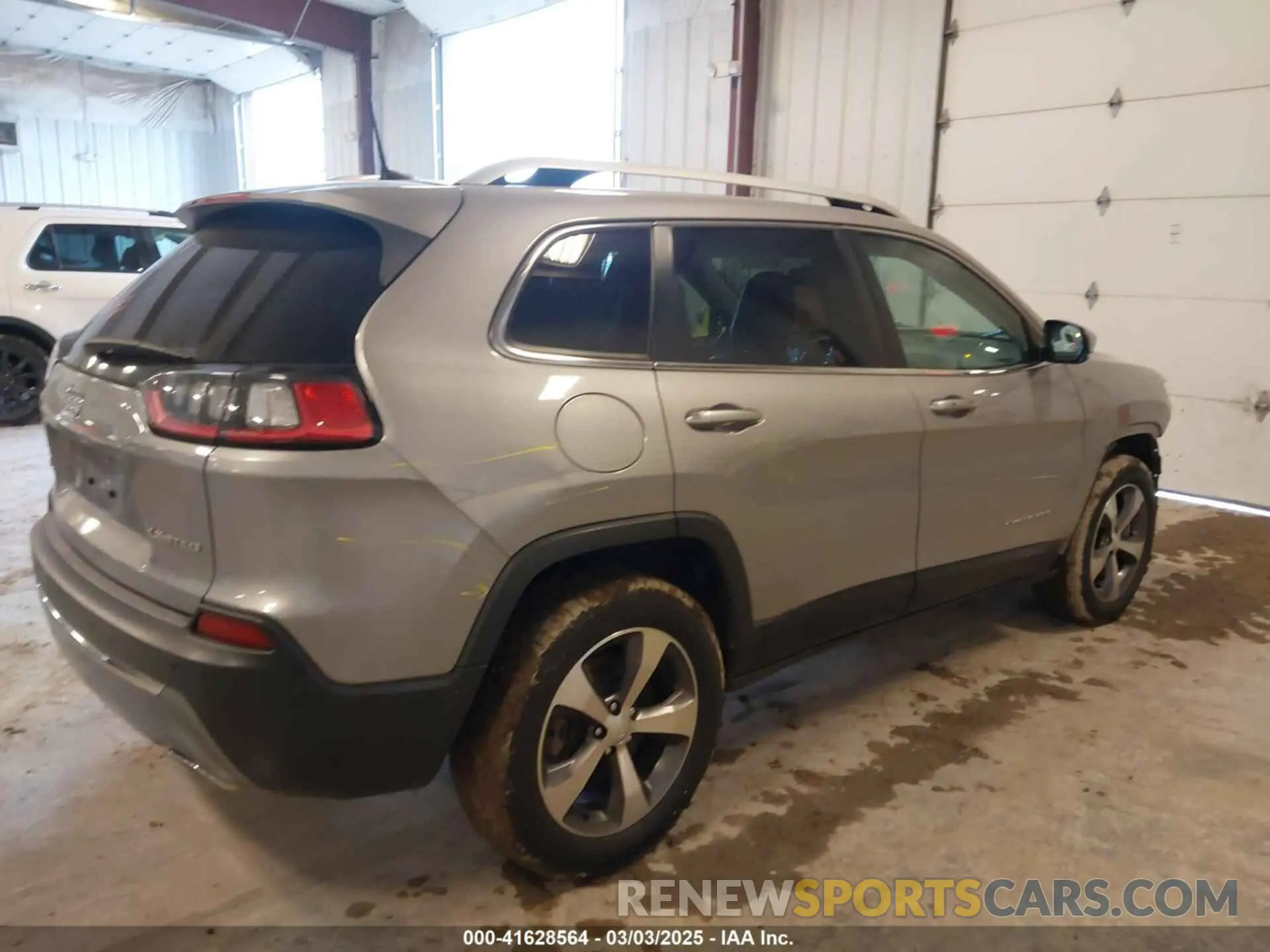 4 Photograph of a damaged car 1C4PJMDX7LD595128 JEEP CHEROKEE 2020