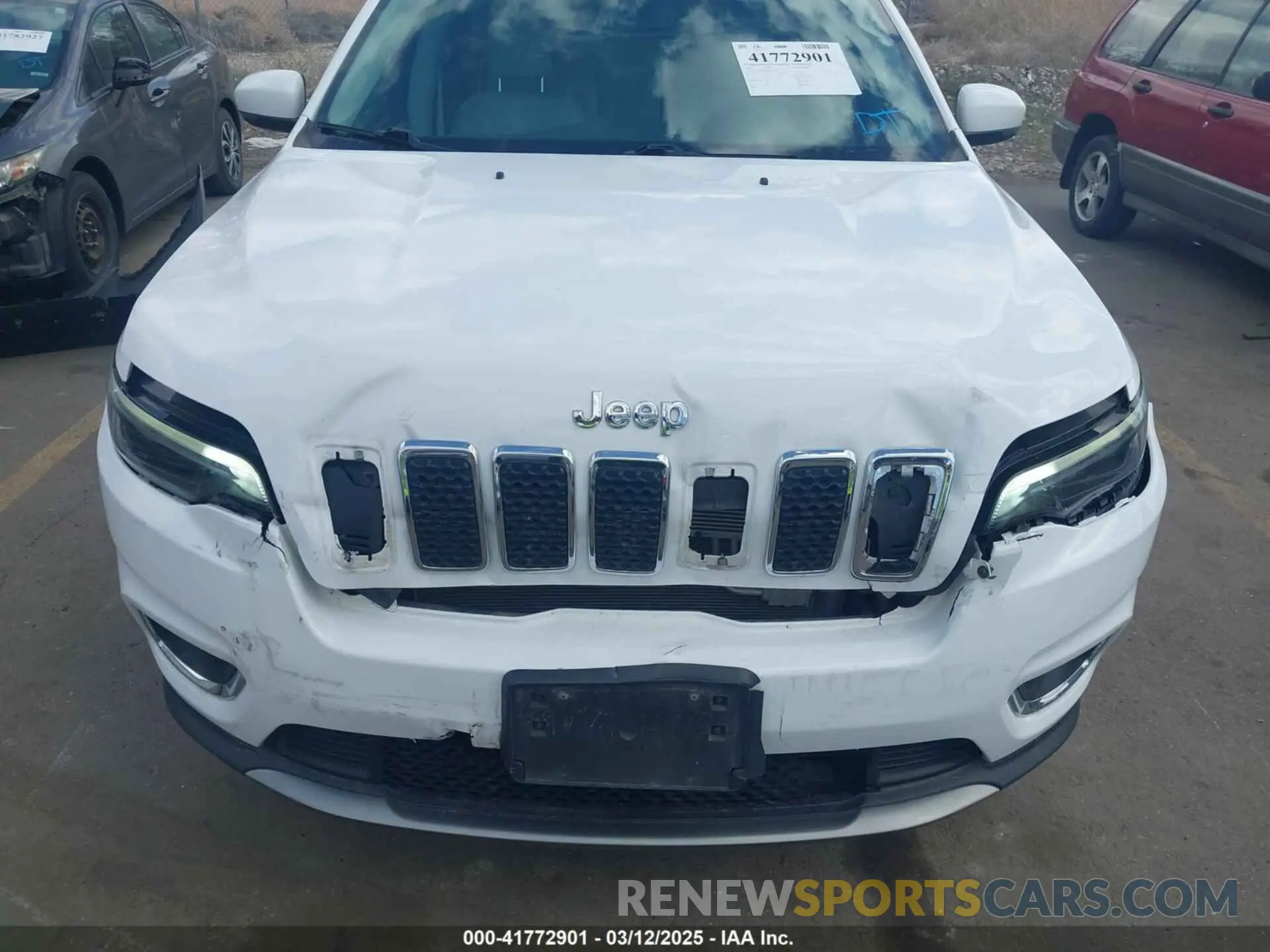 12 Photograph of a damaged car 1C4PJMDX8LD544589 JEEP CHEROKEE 2020