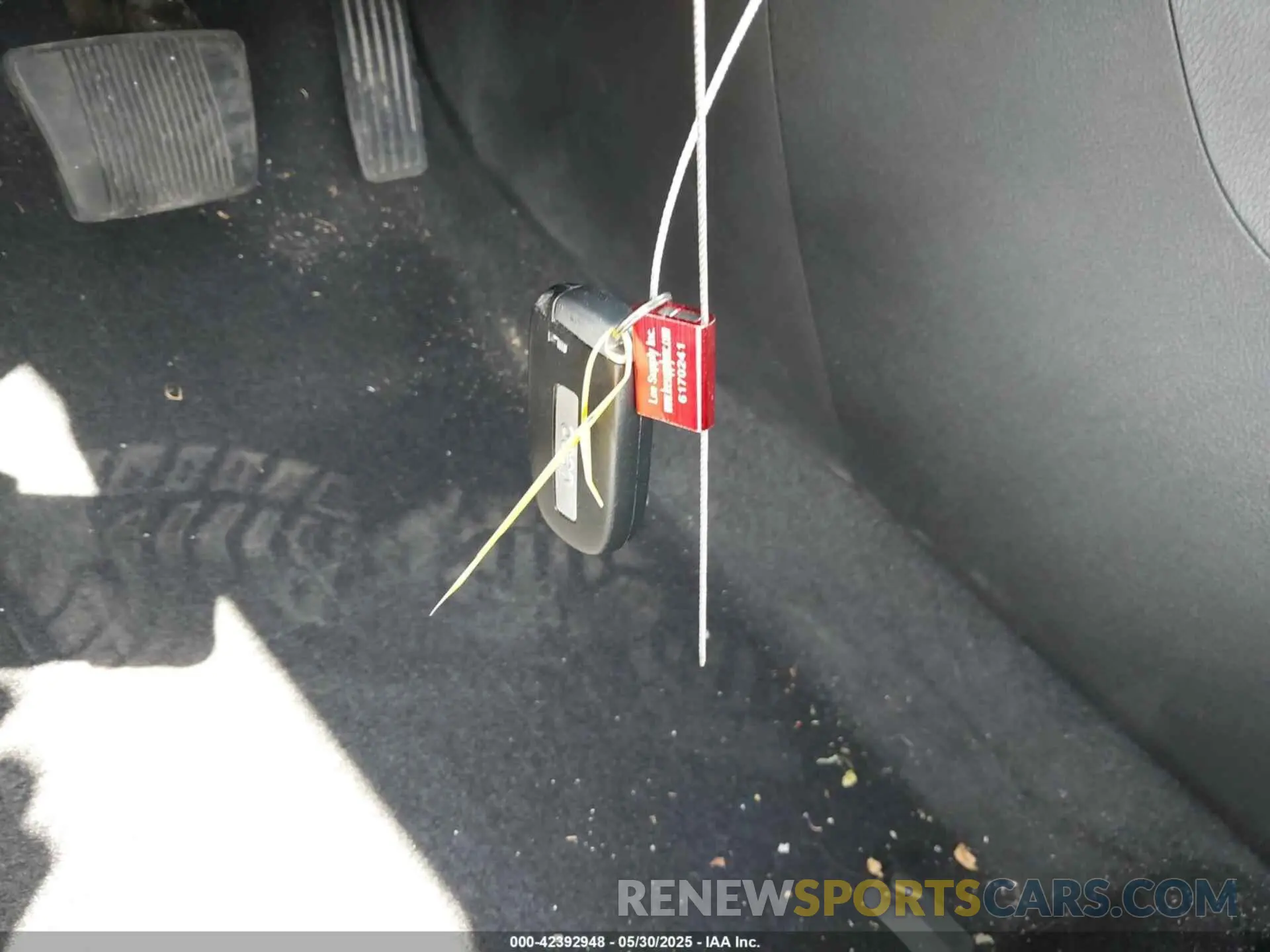 11 Photograph of a damaged car 1C4PJMDX8LD607075 JEEP CHEROKEE 2020