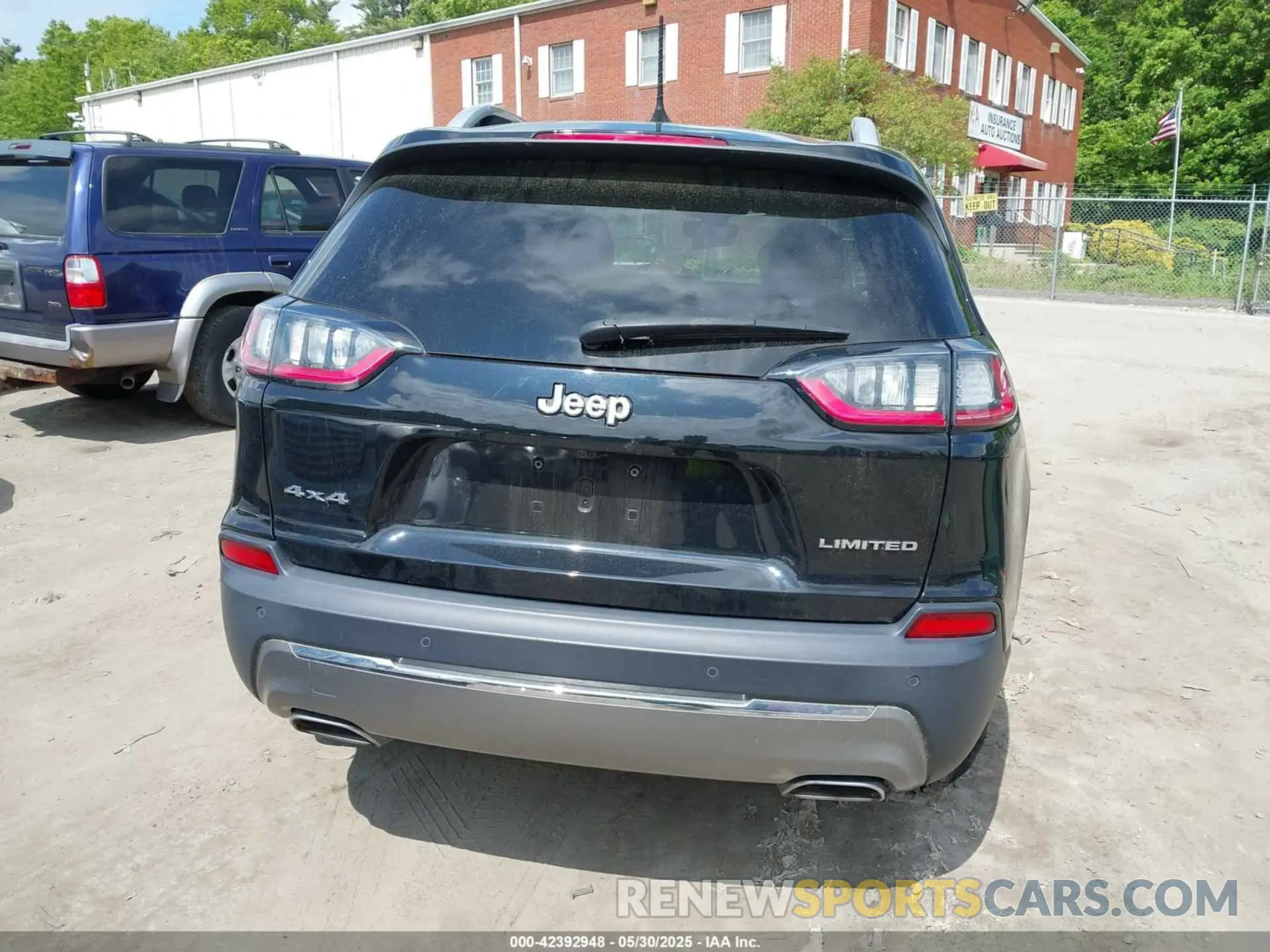16 Photograph of a damaged car 1C4PJMDX8LD607075 JEEP CHEROKEE 2020