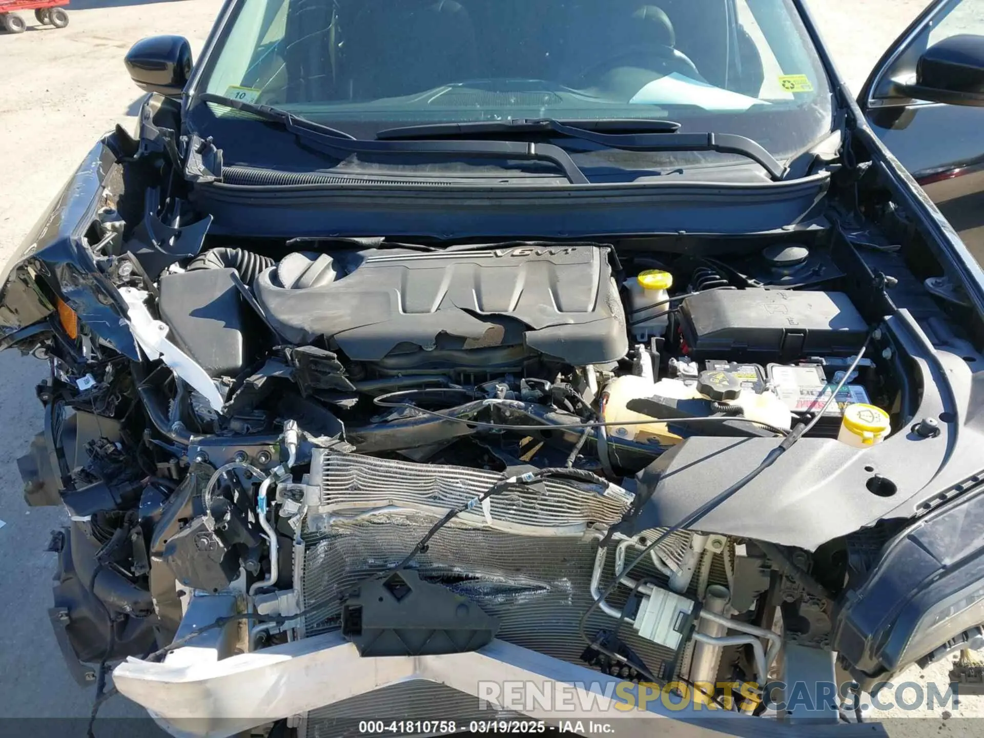 10 Photograph of a damaged car 1C4PJMDX8LD643445 JEEP CHEROKEE 2020