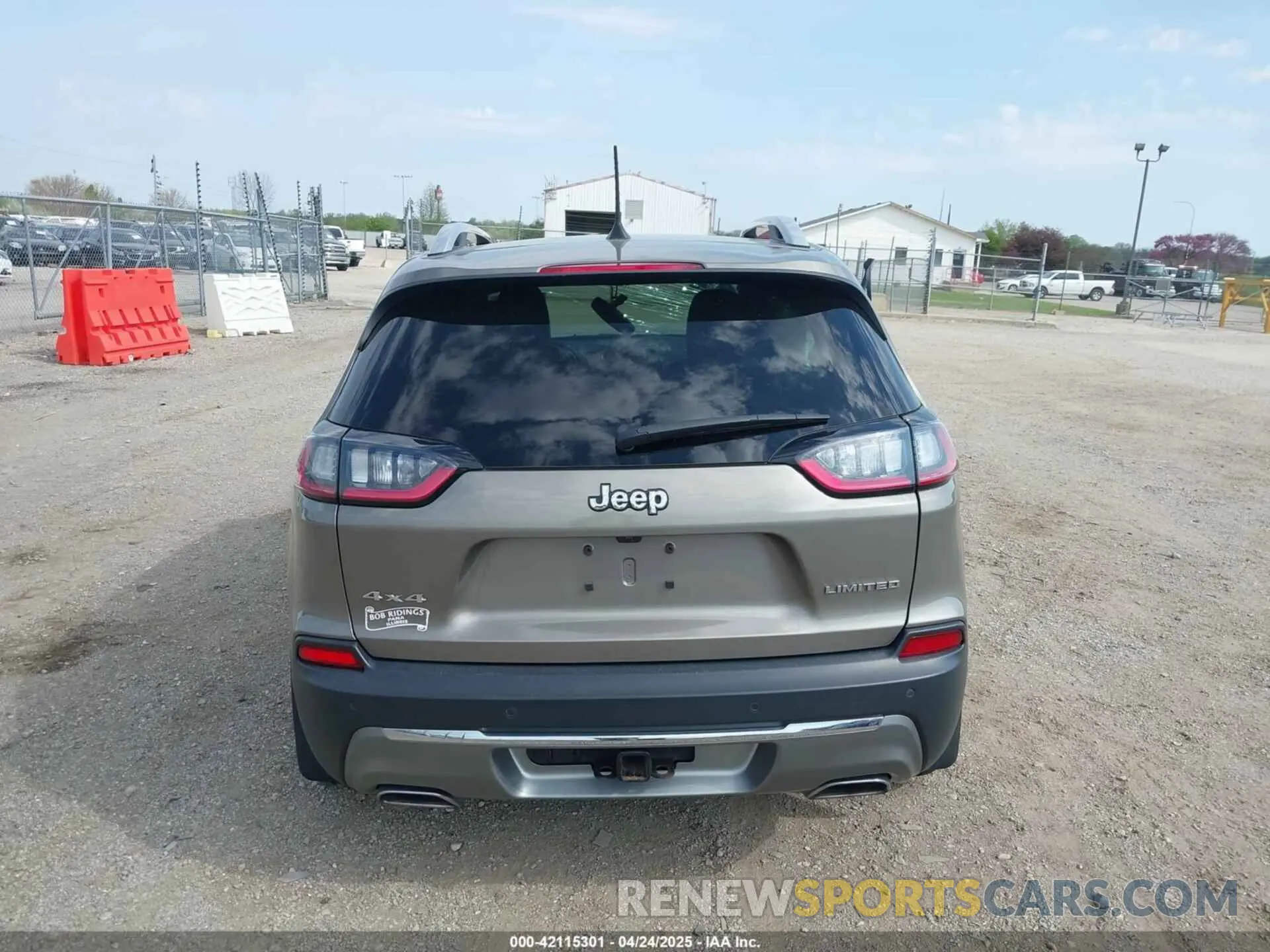 16 Photograph of a damaged car 1C4PJMDX9LD538879 JEEP CHEROKEE 2020