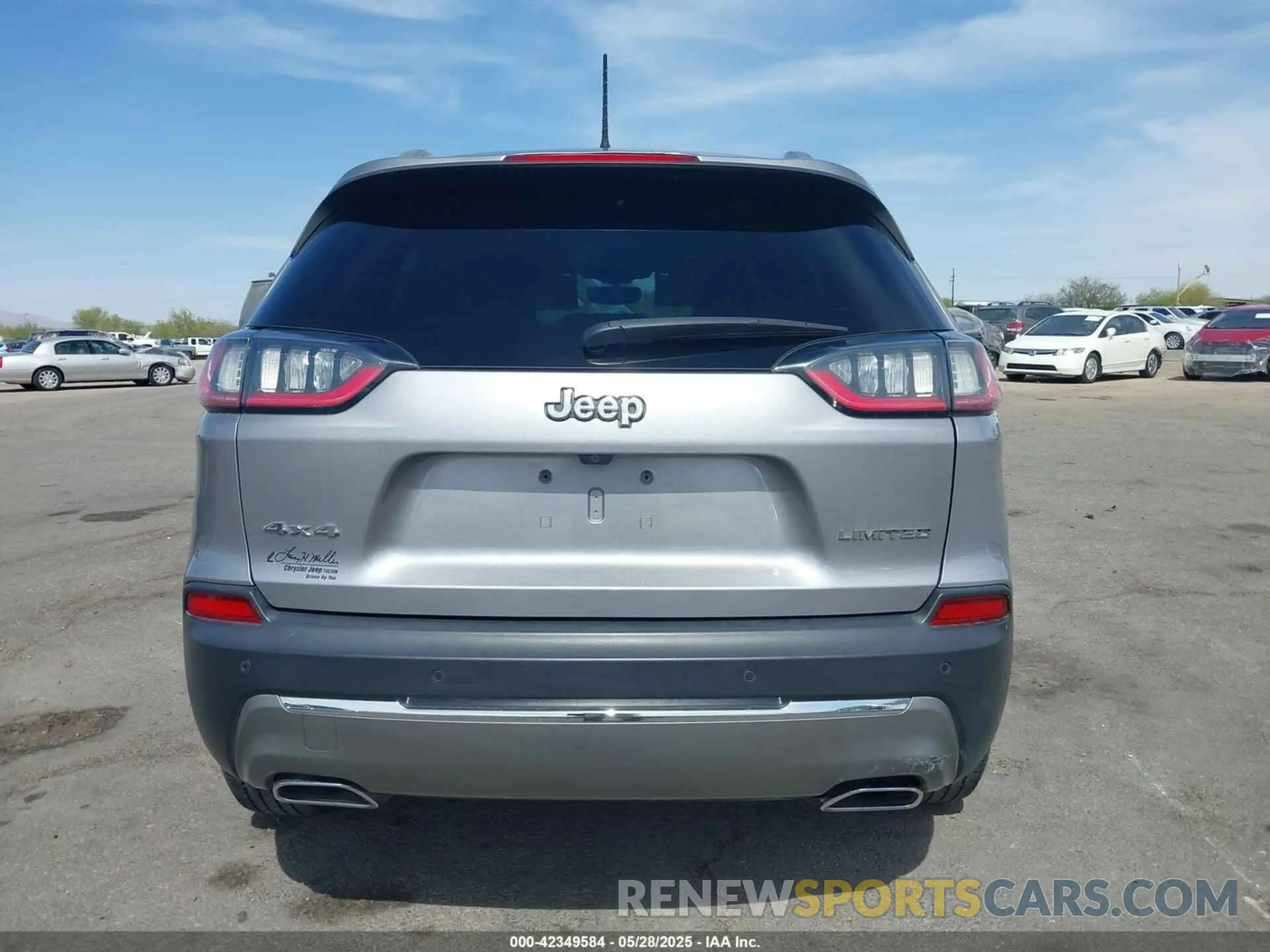 16 Photograph of a damaged car 1C4PJMDX9LD590349 JEEP CHEROKEE 2020
