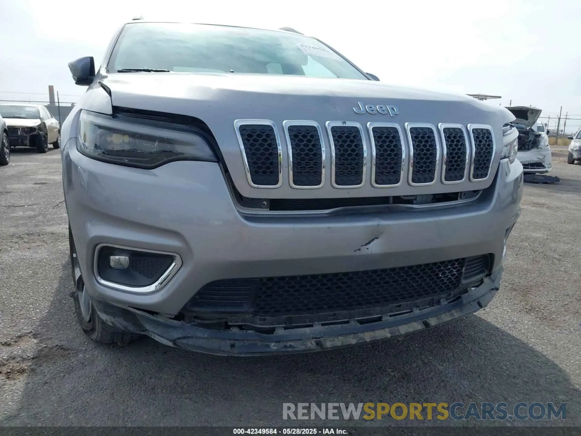 6 Photograph of a damaged car 1C4PJMDX9LD590349 JEEP CHEROKEE 2020