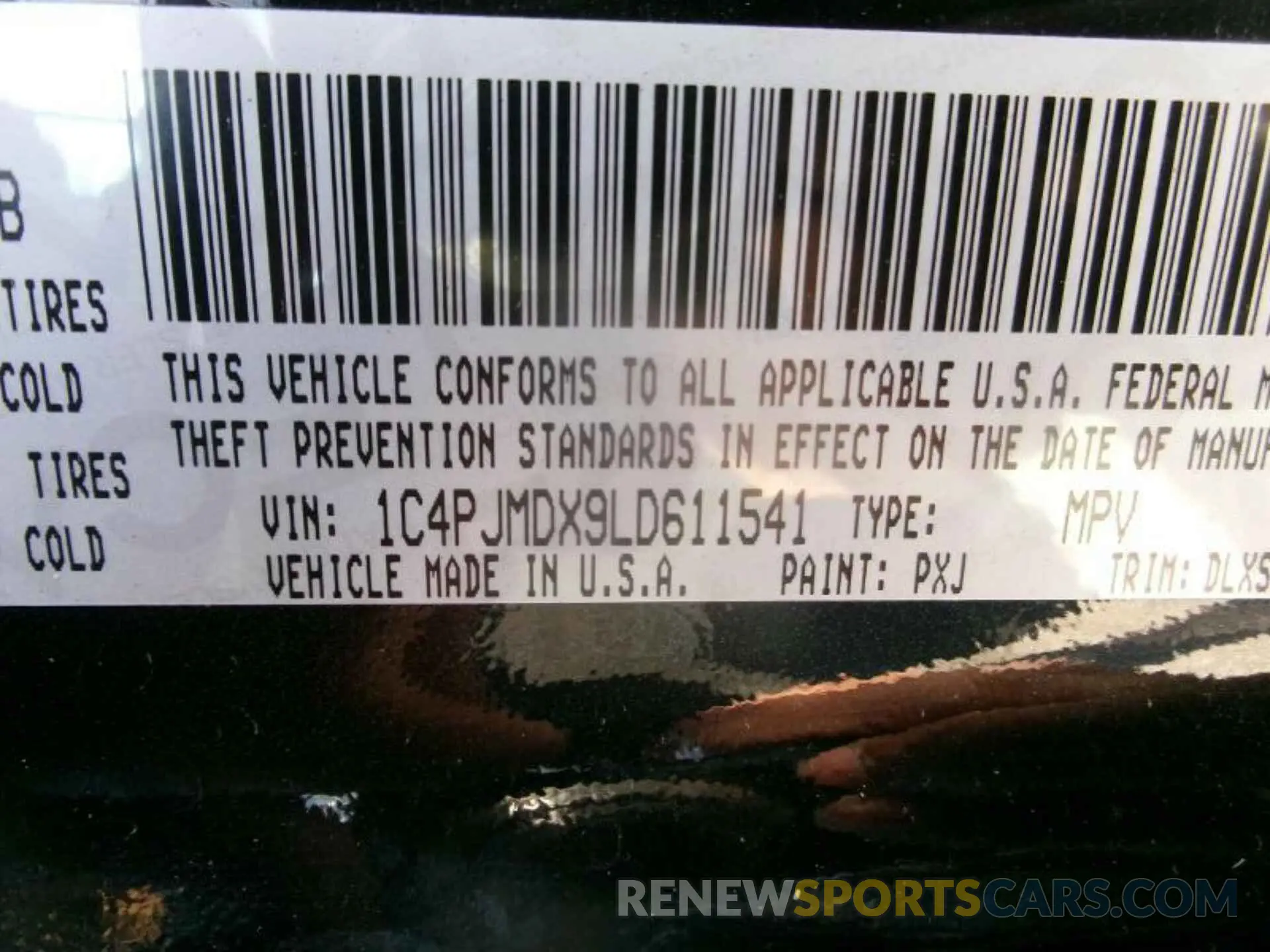 4 Photograph of a damaged car 1C4PJMDX9LD611541 JEEP CHEROKEE 2020