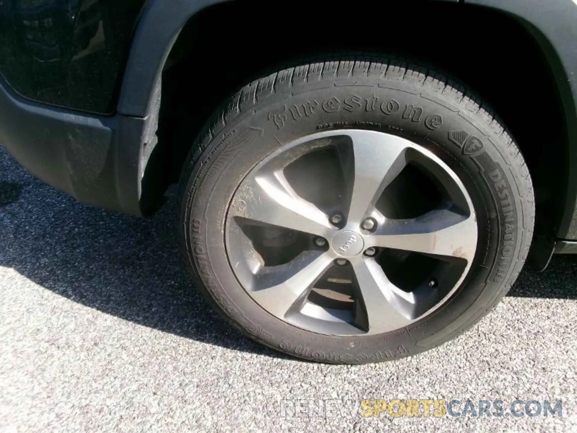 6 Photograph of a damaged car 1C4PJMDX9LD611541 JEEP CHEROKEE 2020