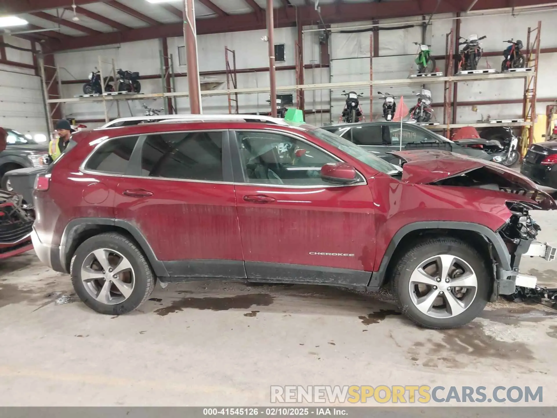 13 Photograph of a damaged car 1C4PJMDX9LD635659 JEEP CHEROKEE 2020