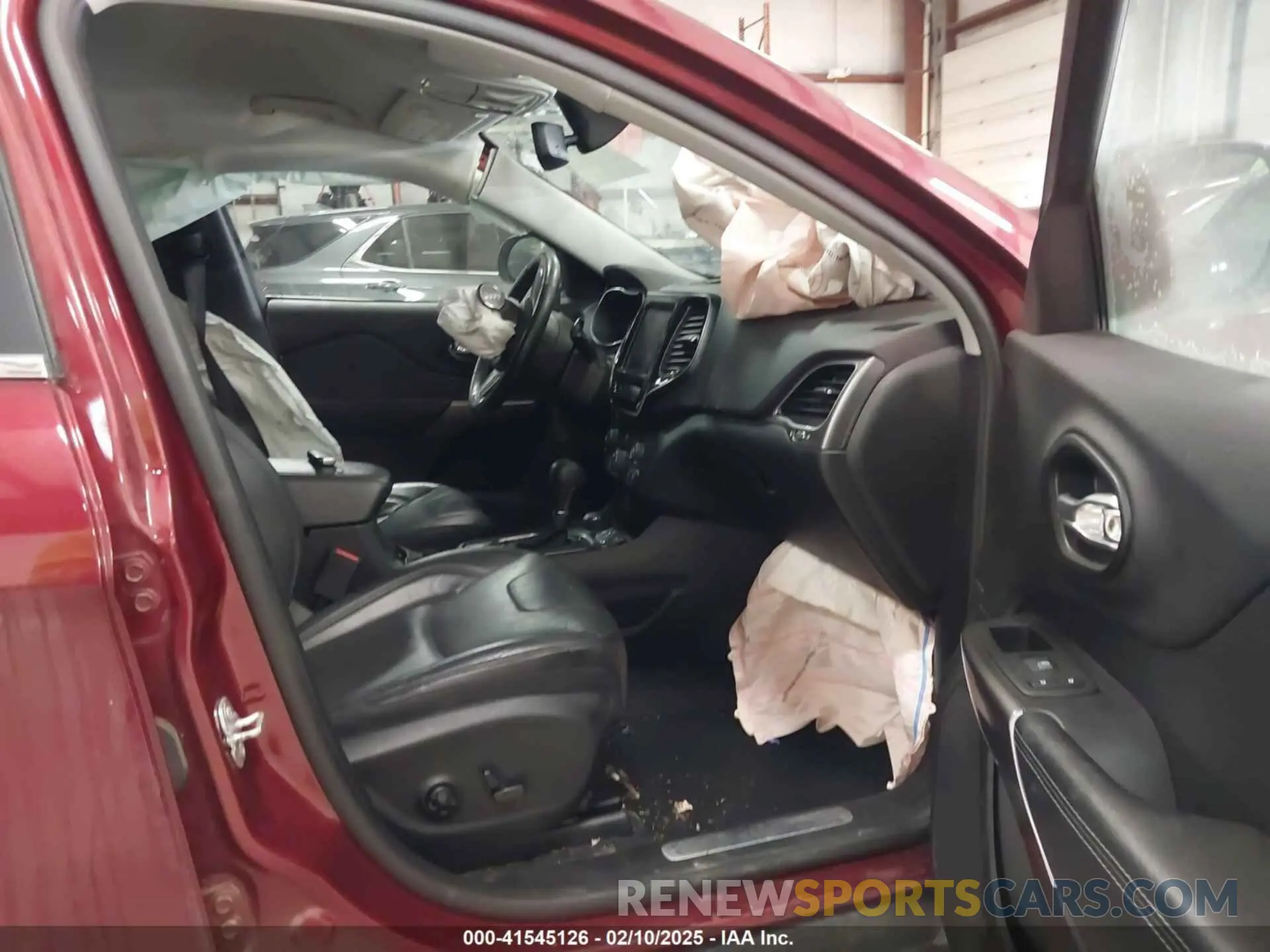 5 Photograph of a damaged car 1C4PJMDX9LD635659 JEEP CHEROKEE 2020