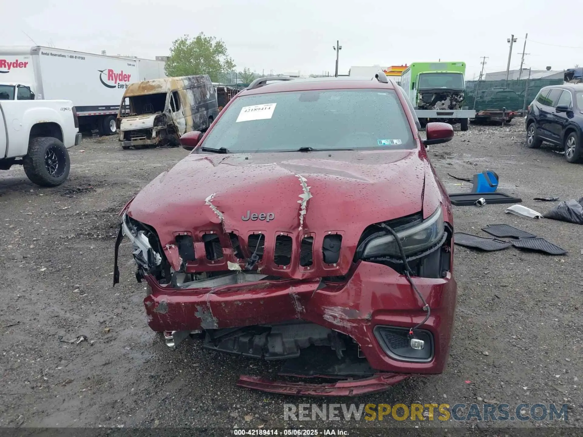 13 Photograph of a damaged car 1C4PJMDXXLD607790 JEEP CHEROKEE 2020