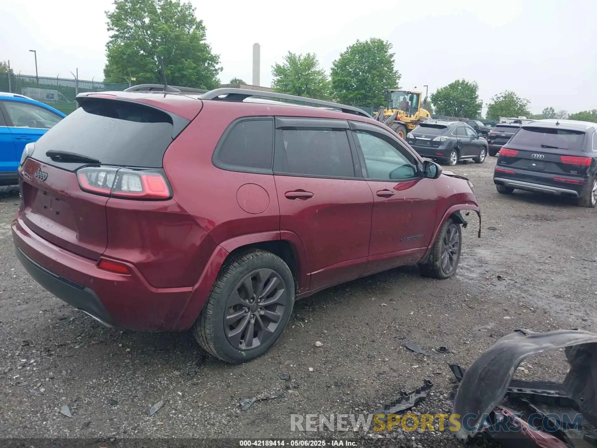 4 Photograph of a damaged car 1C4PJMDXXLD607790 JEEP CHEROKEE 2020