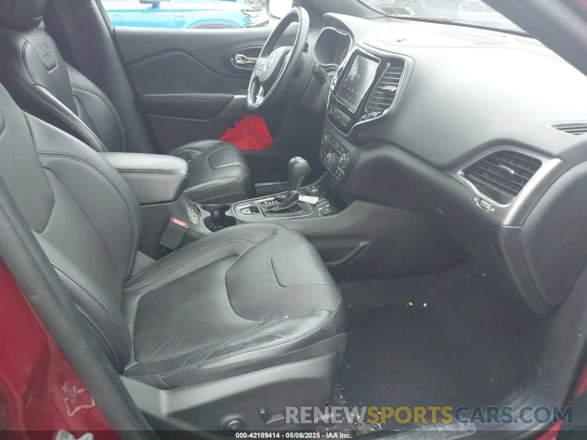 5 Photograph of a damaged car 1C4PJMDXXLD607790 JEEP CHEROKEE 2020