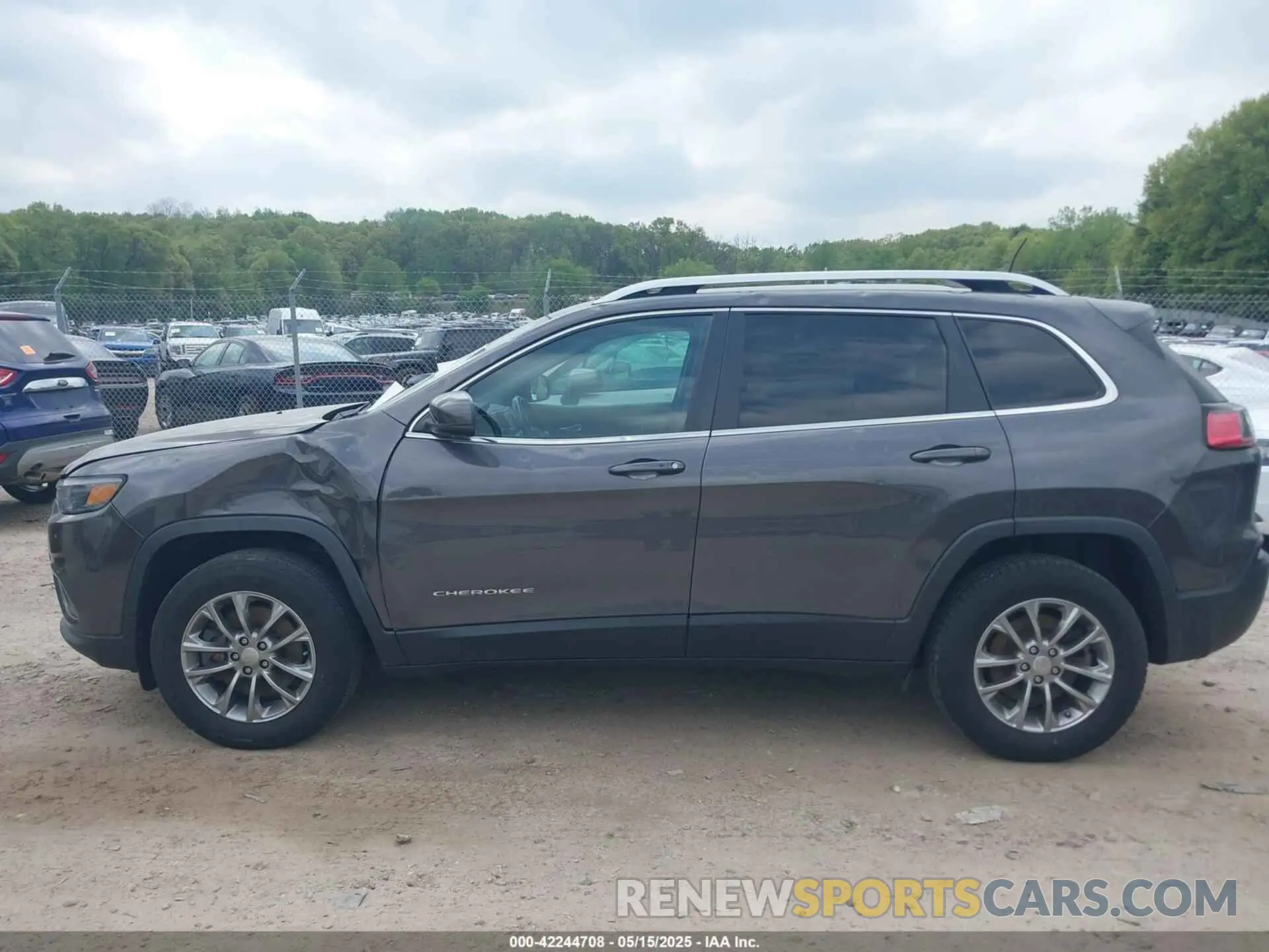 14 Photograph of a damaged car 1C4PJMLB0LD536976 JEEP CHEROKEE 2020