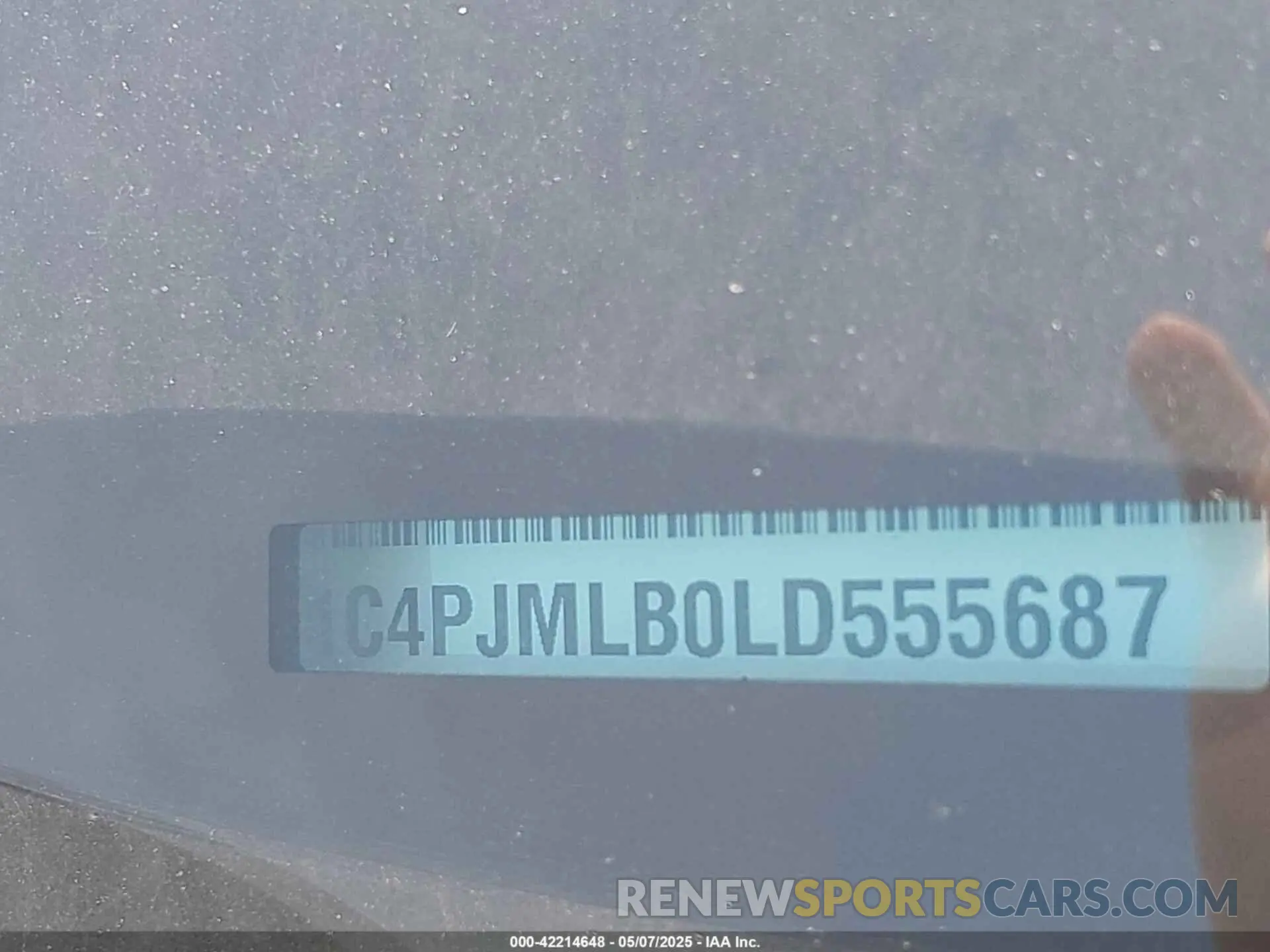 9 Photograph of a damaged car 1C4PJMLB0LD555687 JEEP CHEROKEE 2020