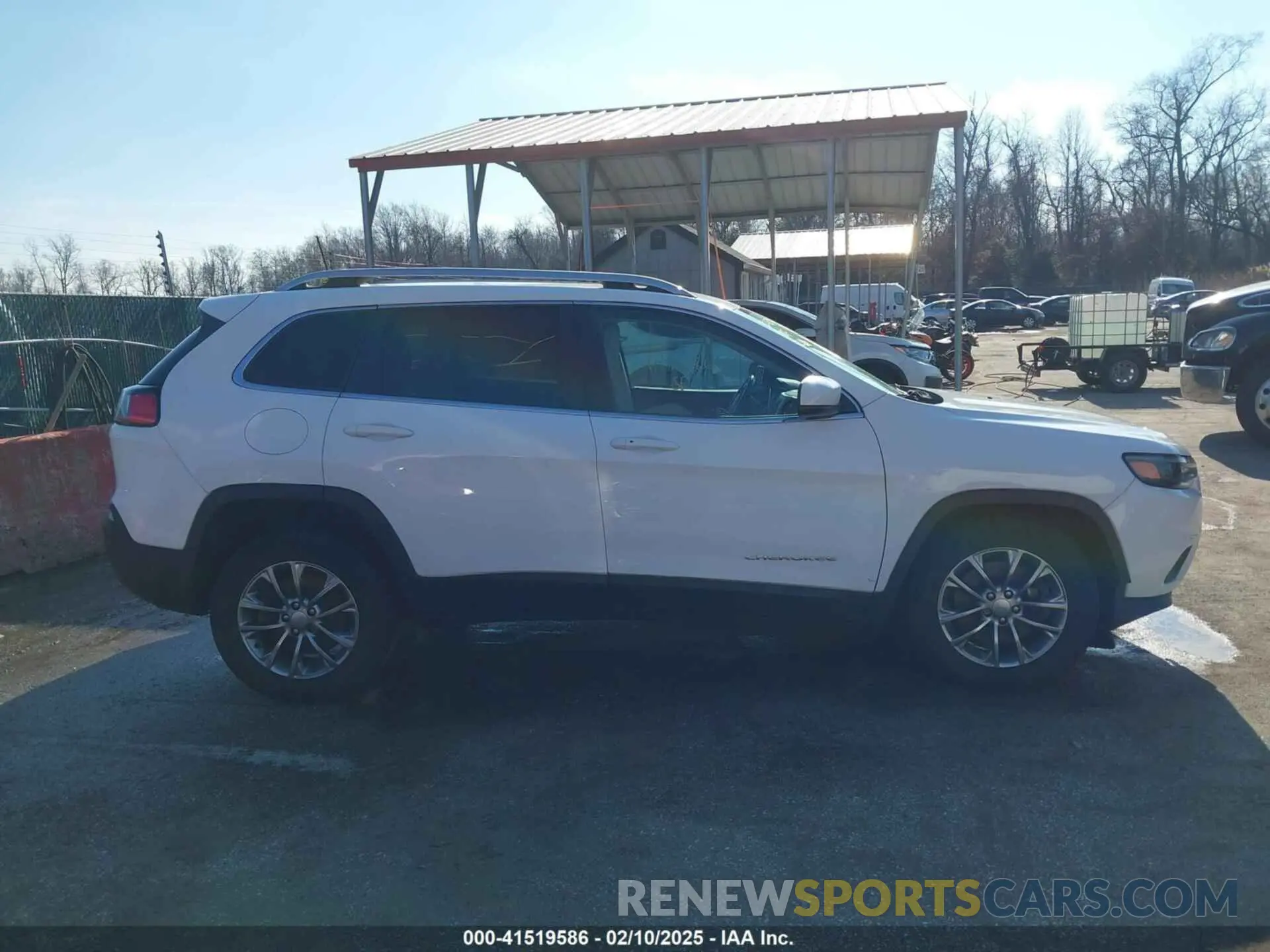 14 Photograph of a damaged car 1C4PJMLB0LD604032 JEEP CHEROKEE 2020