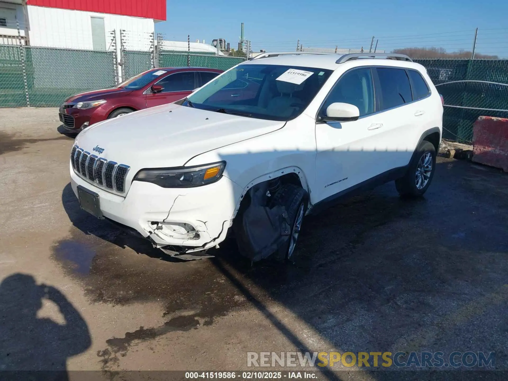 2 Photograph of a damaged car 1C4PJMLB0LD604032 JEEP CHEROKEE 2020