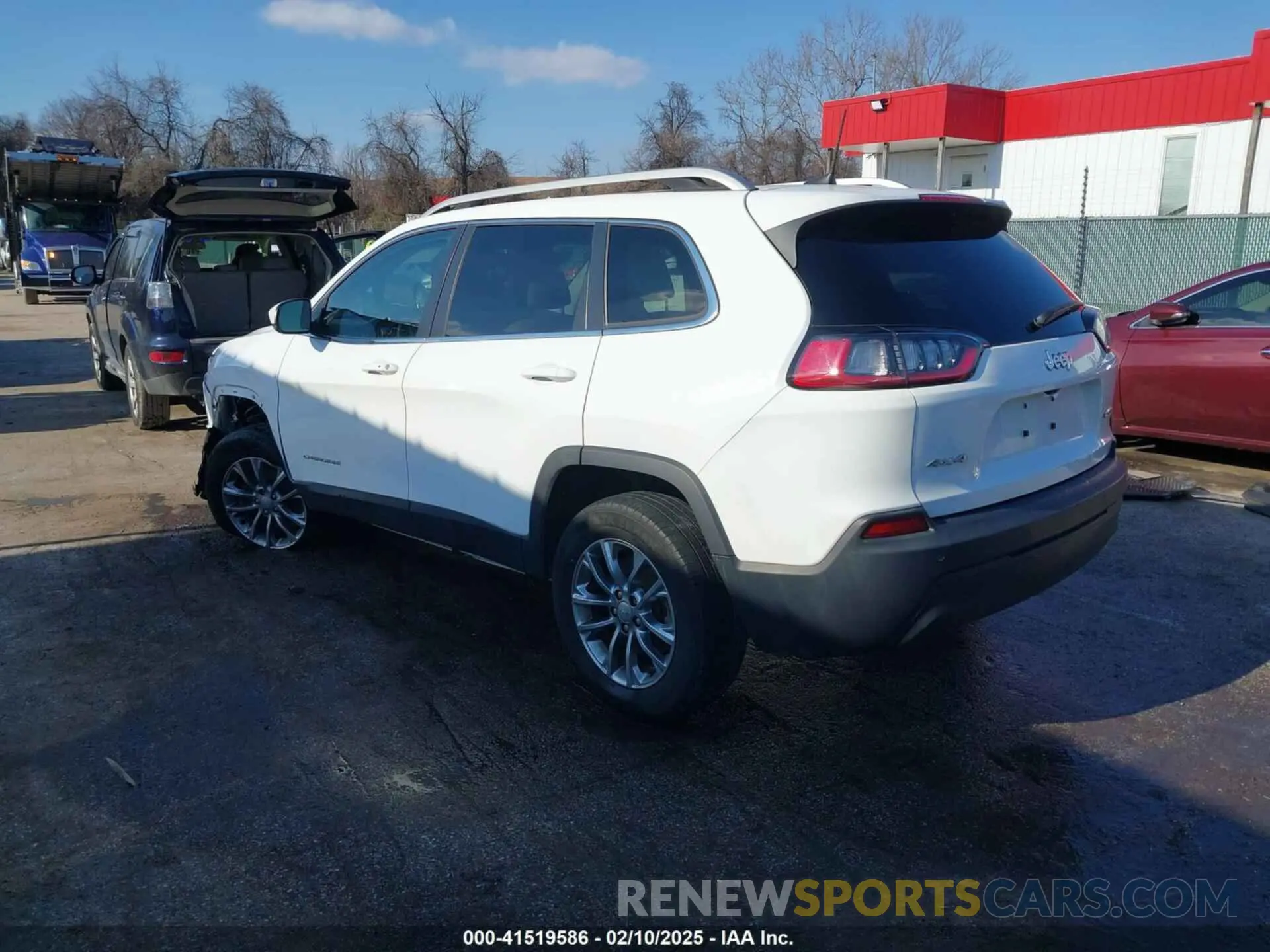 3 Photograph of a damaged car 1C4PJMLB0LD604032 JEEP CHEROKEE 2020