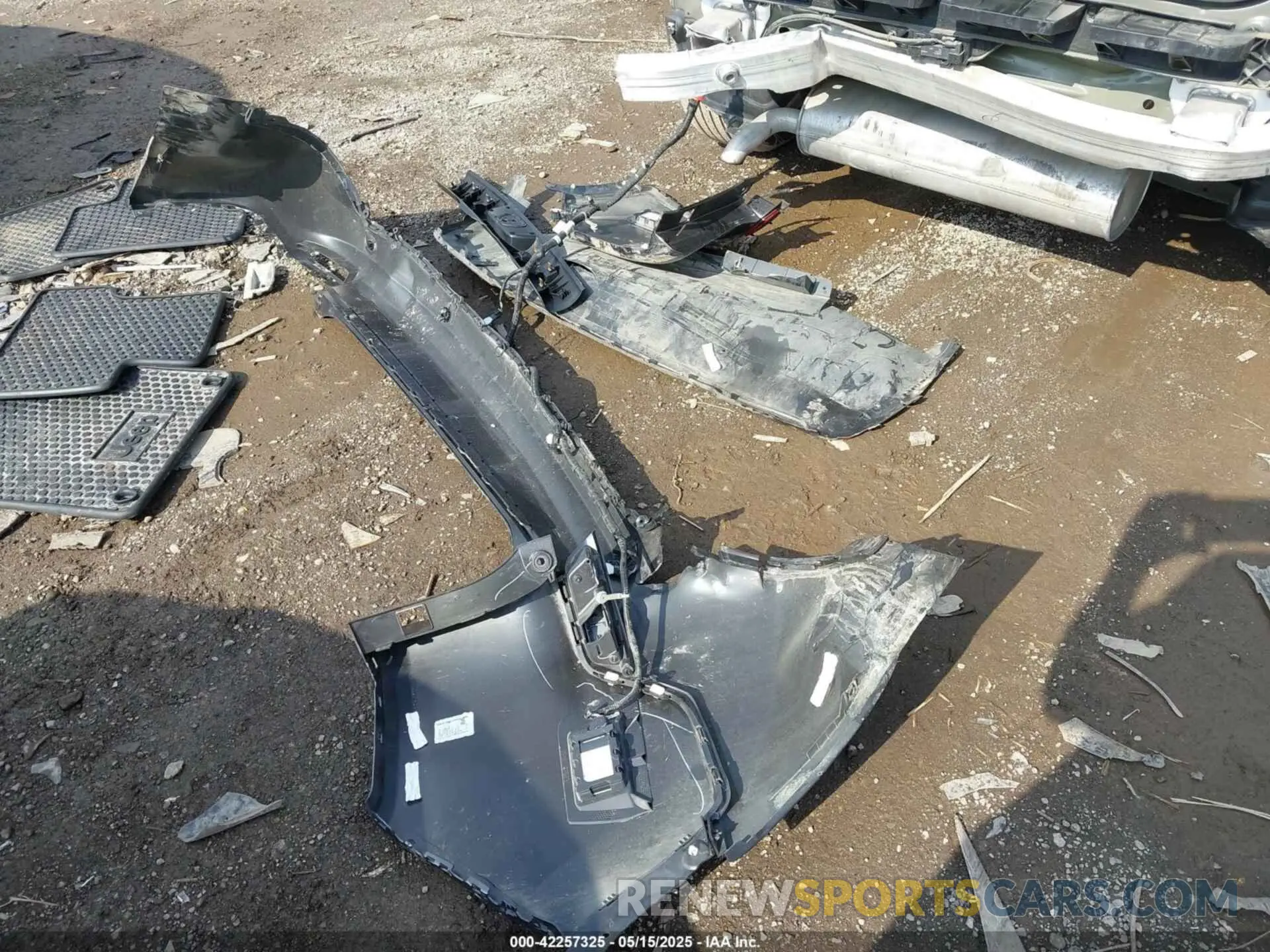 12 Photograph of a damaged car 1C4PJMLB1LD525968 JEEP CHEROKEE 2020