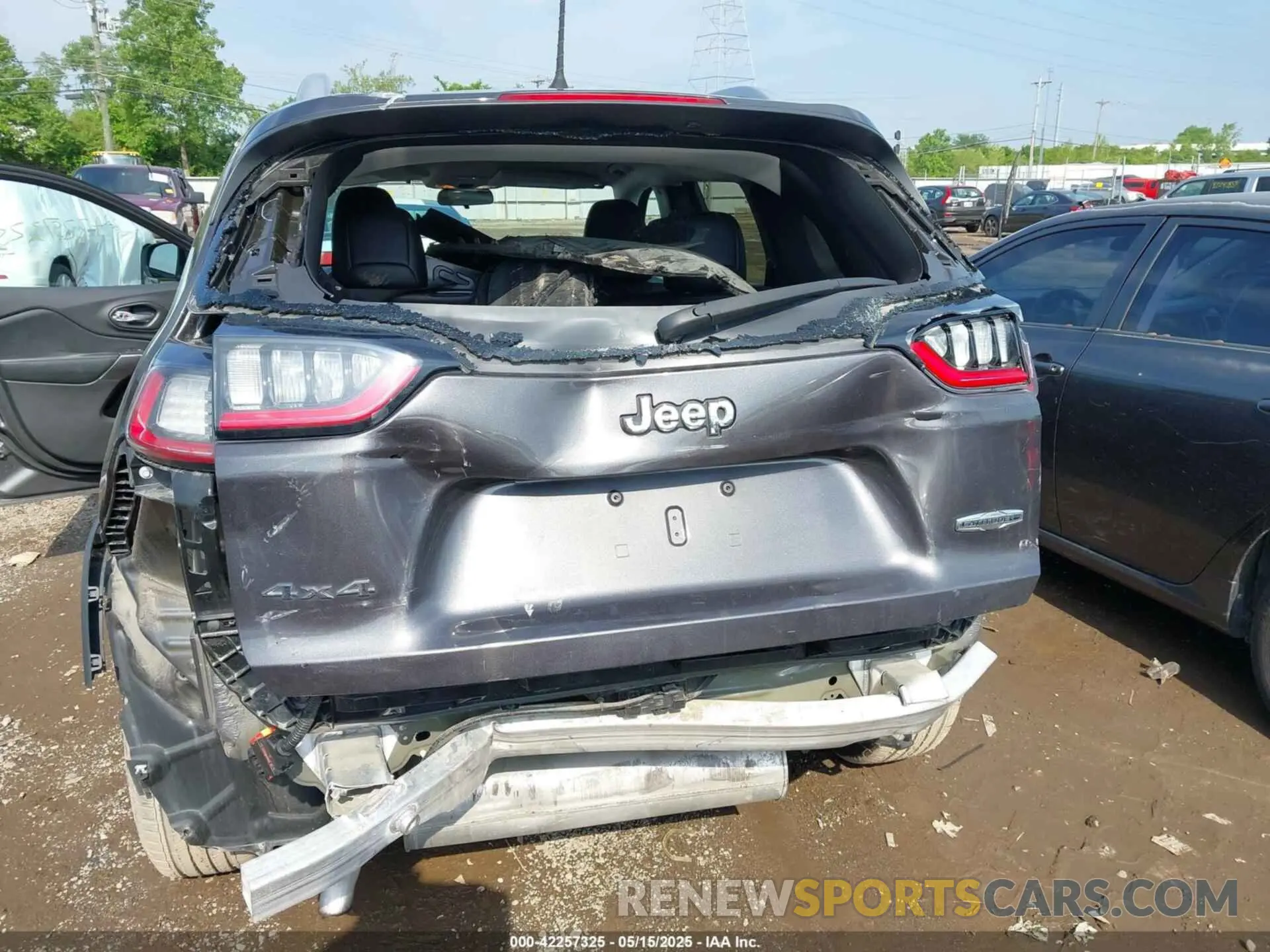 6 Photograph of a damaged car 1C4PJMLB1LD525968 JEEP CHEROKEE 2020