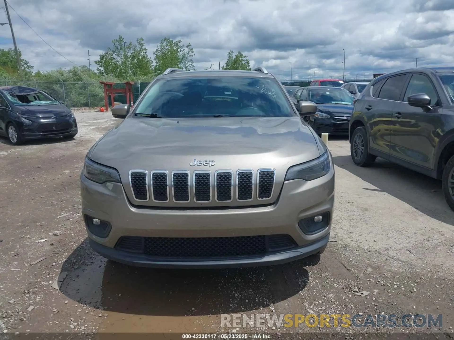 12 Photograph of a damaged car 1C4PJMLB1LD569548 JEEP CHEROKEE 2020