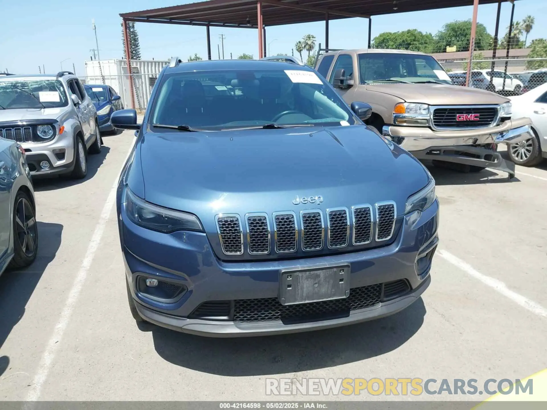 12 Photograph of a damaged car 1C4PJMLB2LD616974 JEEP CHEROKEE 2020