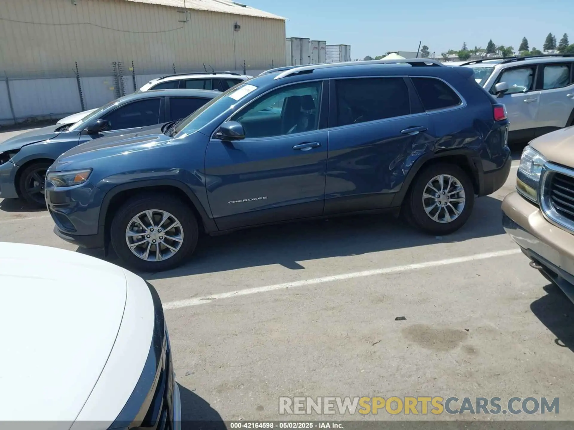 14 Photograph of a damaged car 1C4PJMLB2LD616974 JEEP CHEROKEE 2020