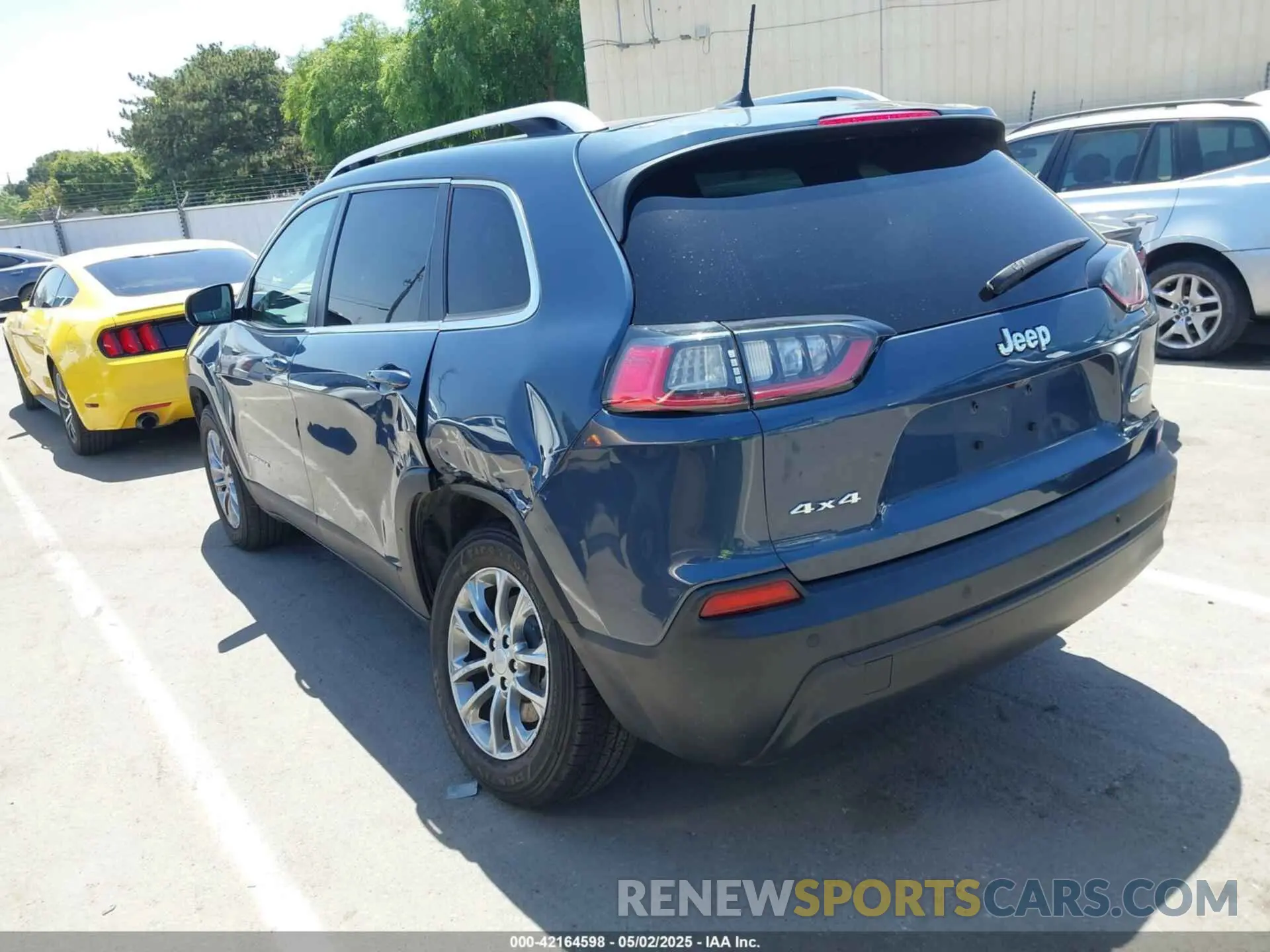 3 Photograph of a damaged car 1C4PJMLB2LD616974 JEEP CHEROKEE 2020