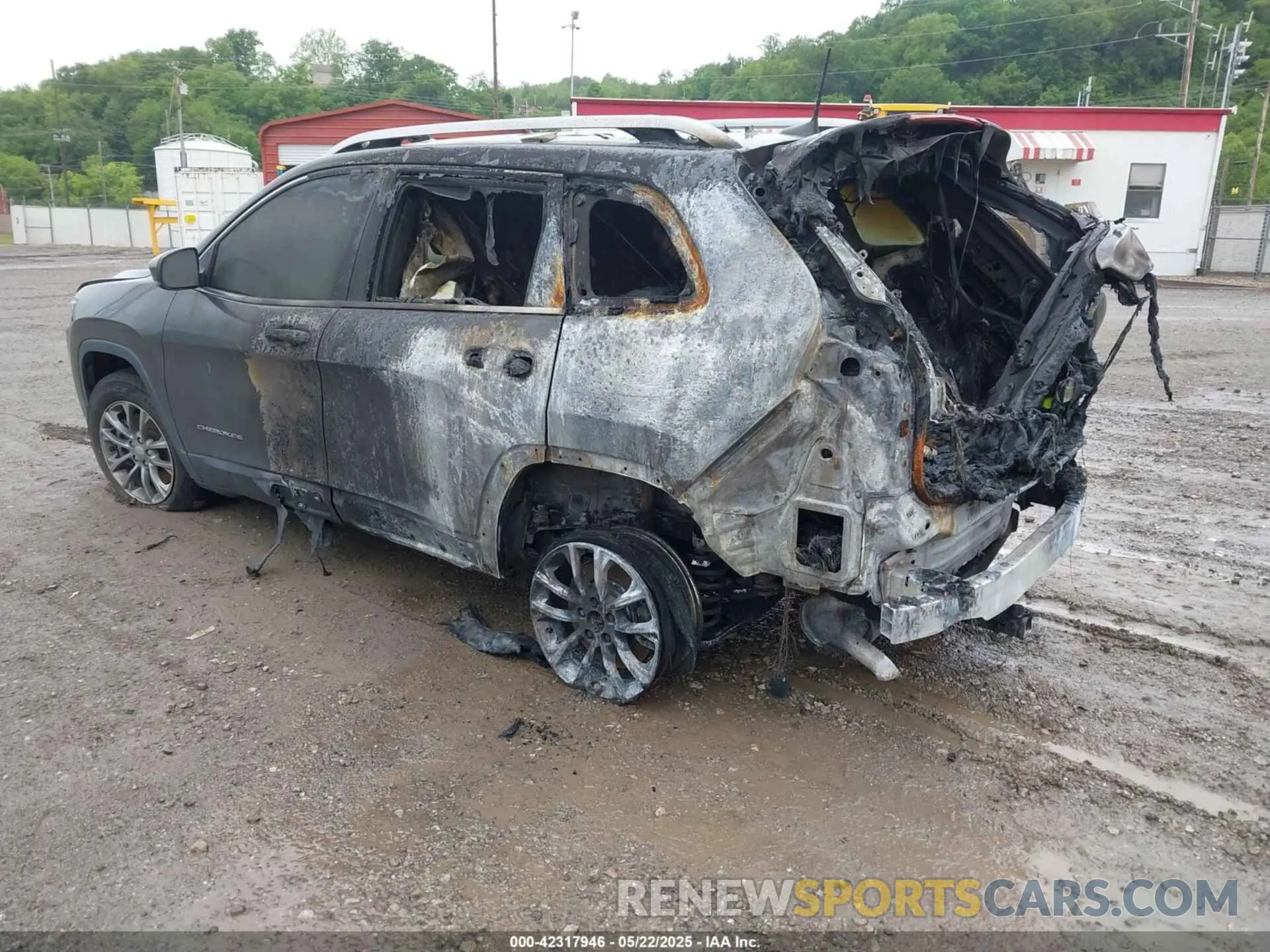 3 Photograph of a damaged car 1C4PJMLB3LD500408 JEEP CHEROKEE 2020