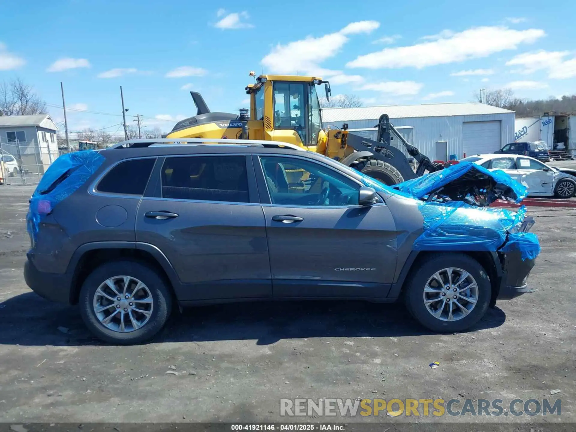 13 Photograph of a damaged car 1C4PJMLB3LD584911 JEEP CHEROKEE 2020