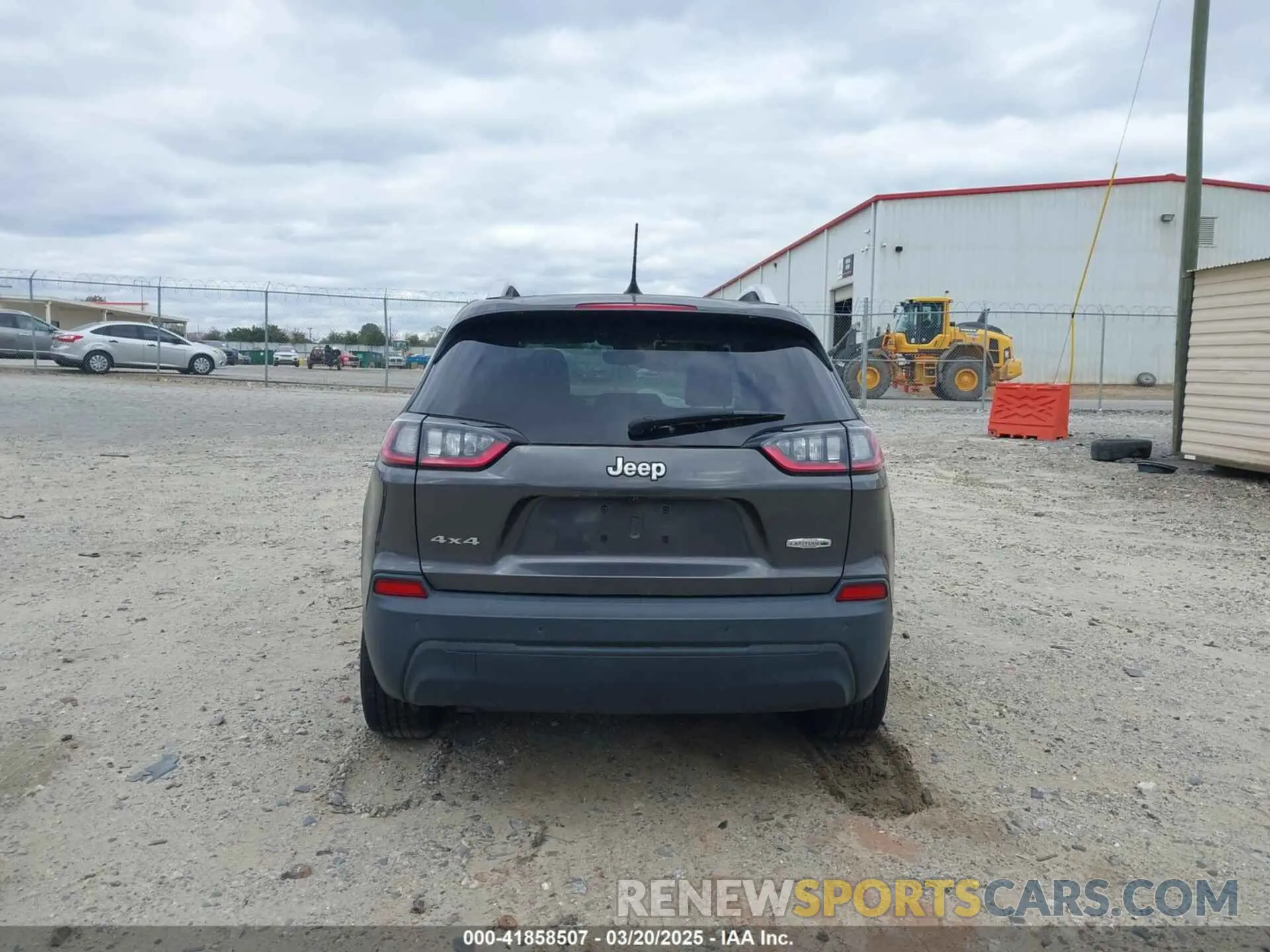 17 Photograph of a damaged car 1C4PJMLB3LD626221 JEEP CHEROKEE 2020