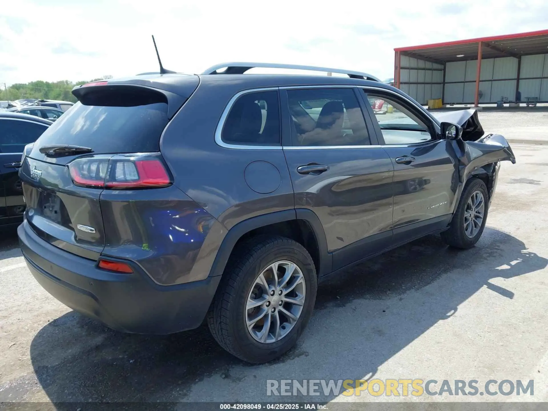 4 Photograph of a damaged car 1C4PJMLB5LD554776 JEEP CHEROKEE 2020