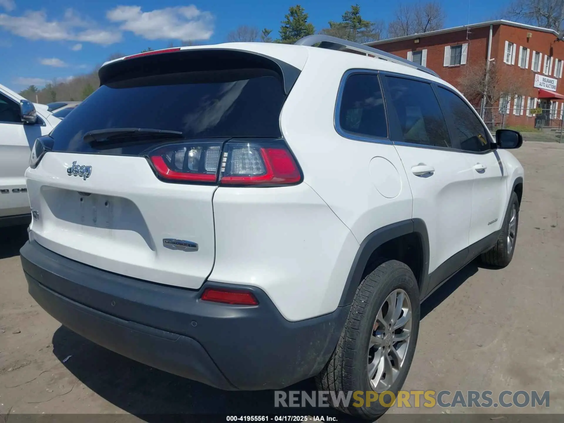 4 Photograph of a damaged car 1C4PJMLB5LD651461 JEEP CHEROKEE 2020