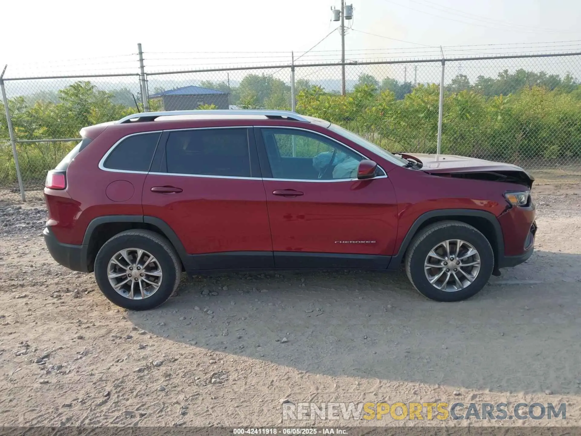 12 Photograph of a damaged car 1C4PJMLB6LD585258 JEEP CHEROKEE 2020