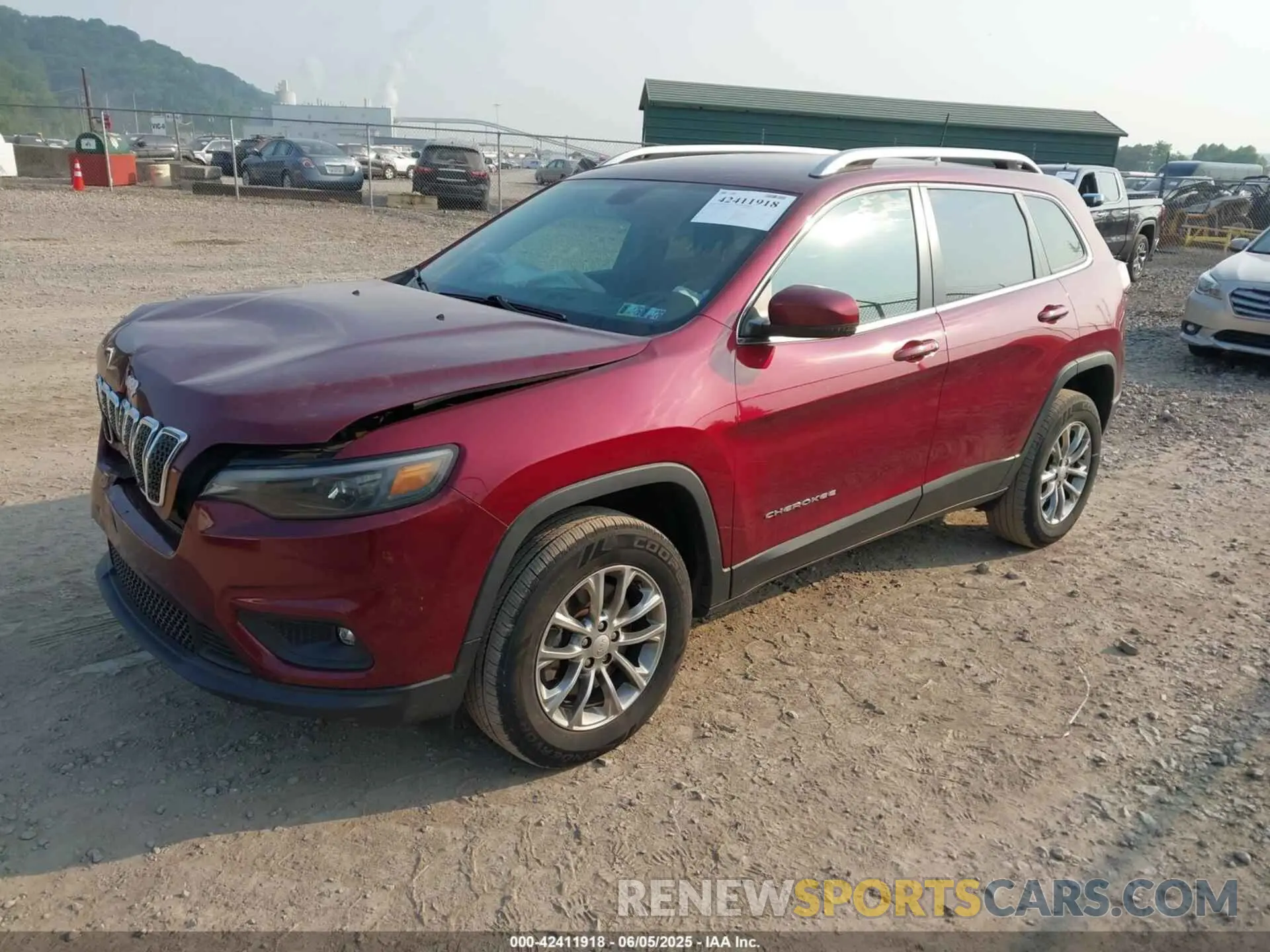 2 Photograph of a damaged car 1C4PJMLB6LD585258 JEEP CHEROKEE 2020