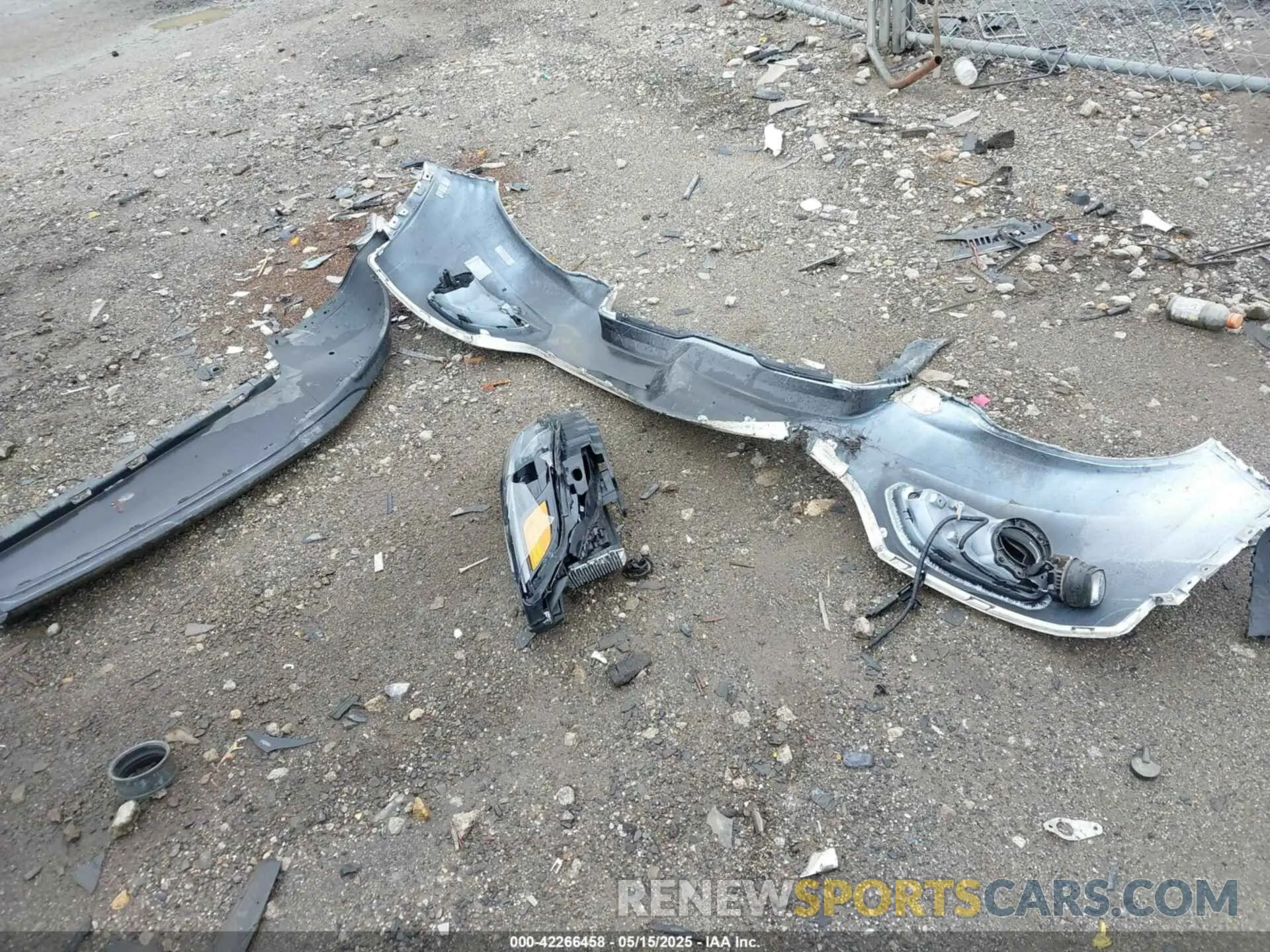 12 Photograph of a damaged car 1C4PJMLBXLD538959 JEEP CHEROKEE 2020