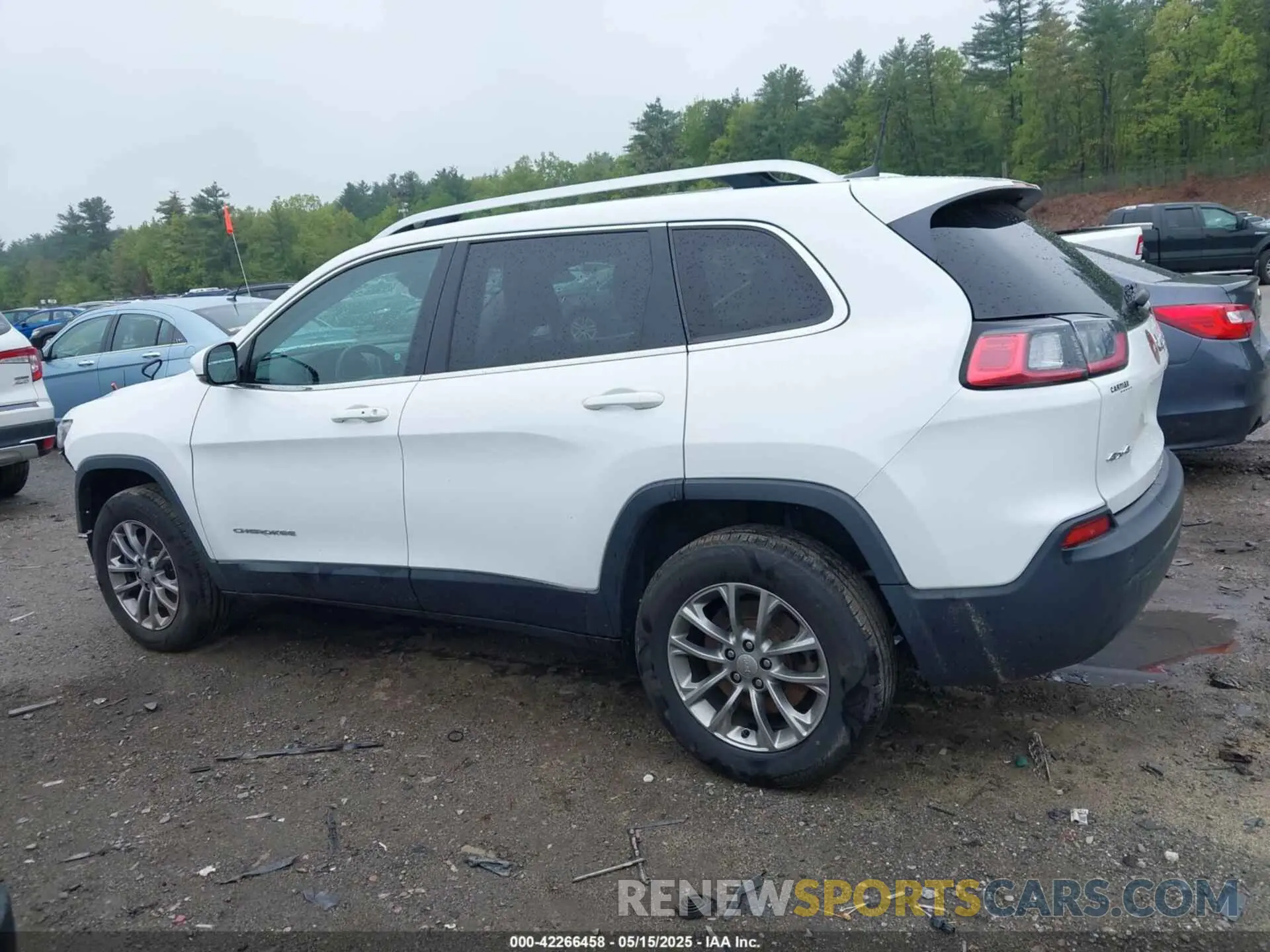 15 Photograph of a damaged car 1C4PJMLBXLD538959 JEEP CHEROKEE 2020
