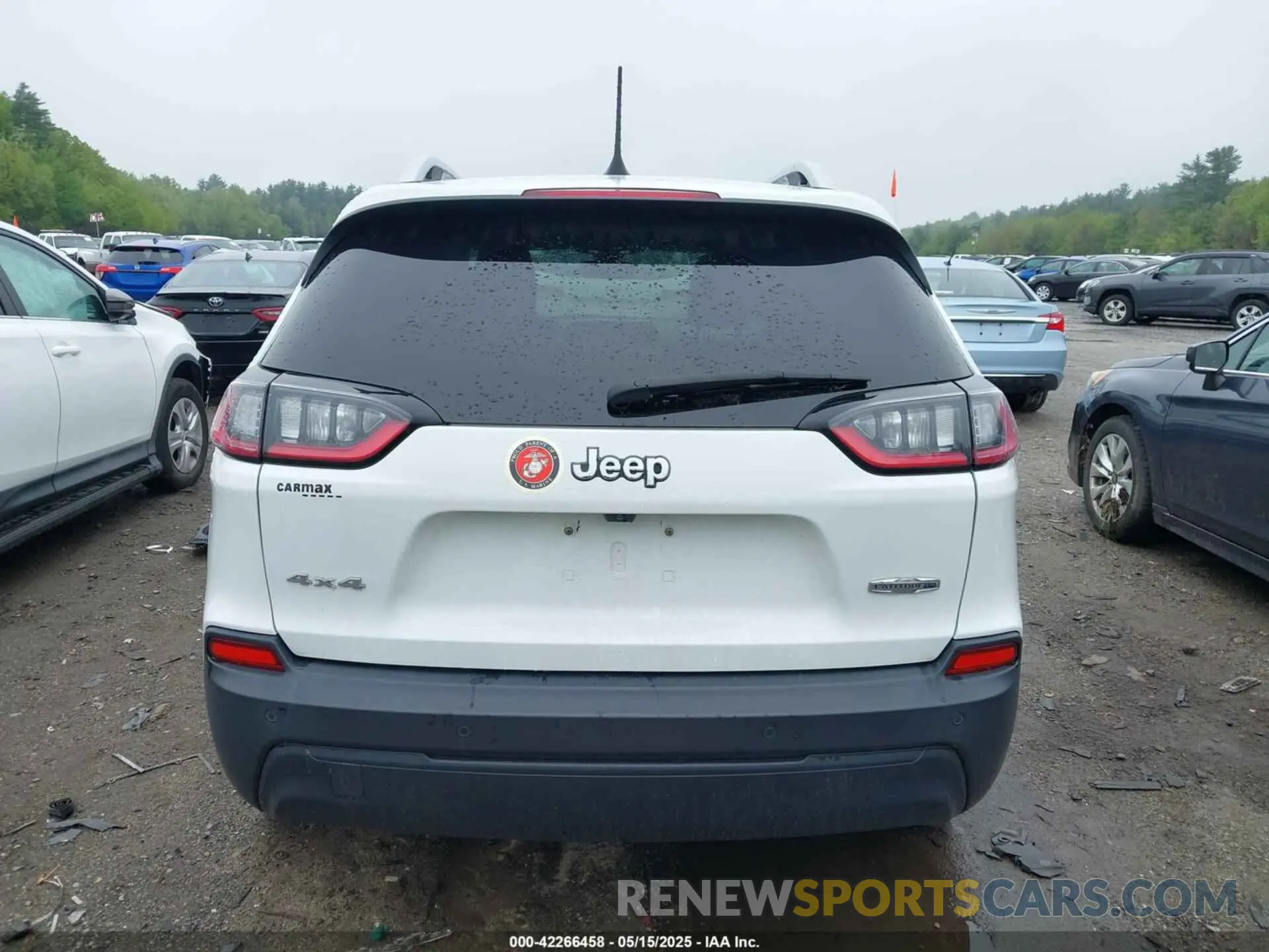 17 Photograph of a damaged car 1C4PJMLBXLD538959 JEEP CHEROKEE 2020