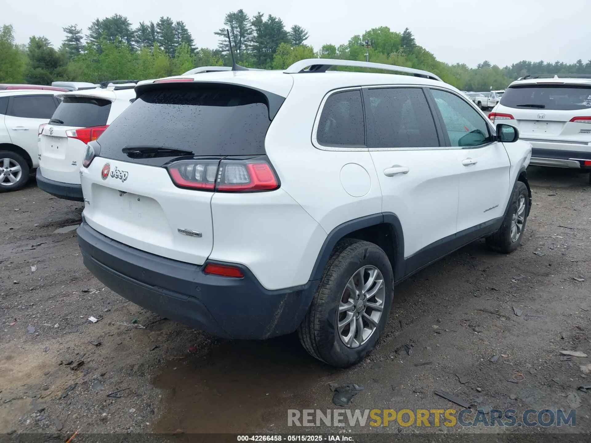 4 Photograph of a damaged car 1C4PJMLBXLD538959 JEEP CHEROKEE 2020