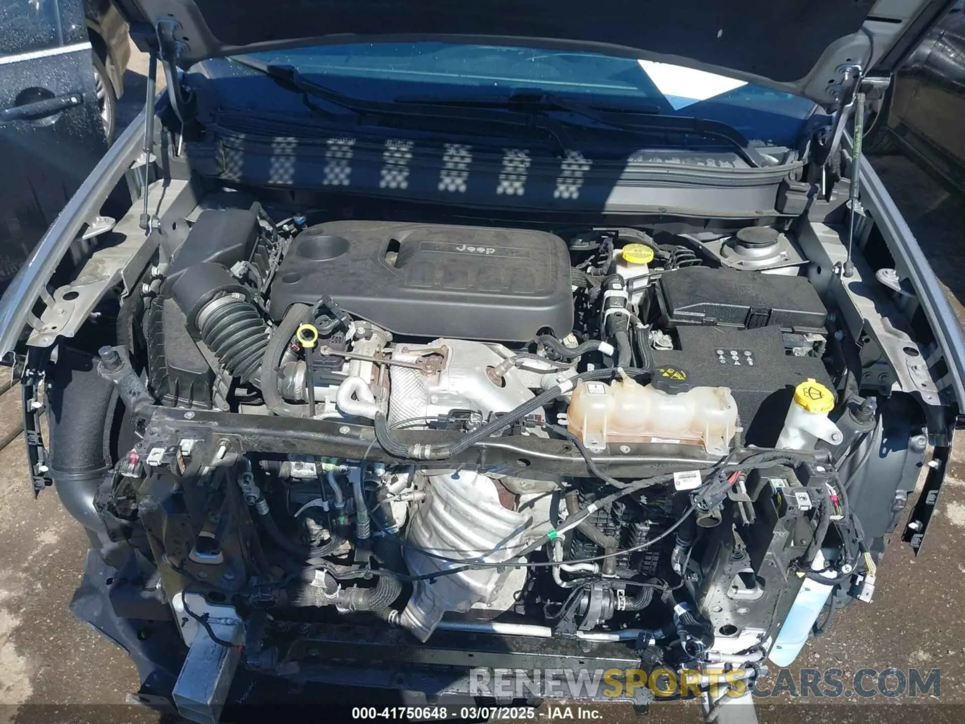 10 Photograph of a damaged car 1C4PJMLN6LD541335 JEEP CHEROKEE 2020