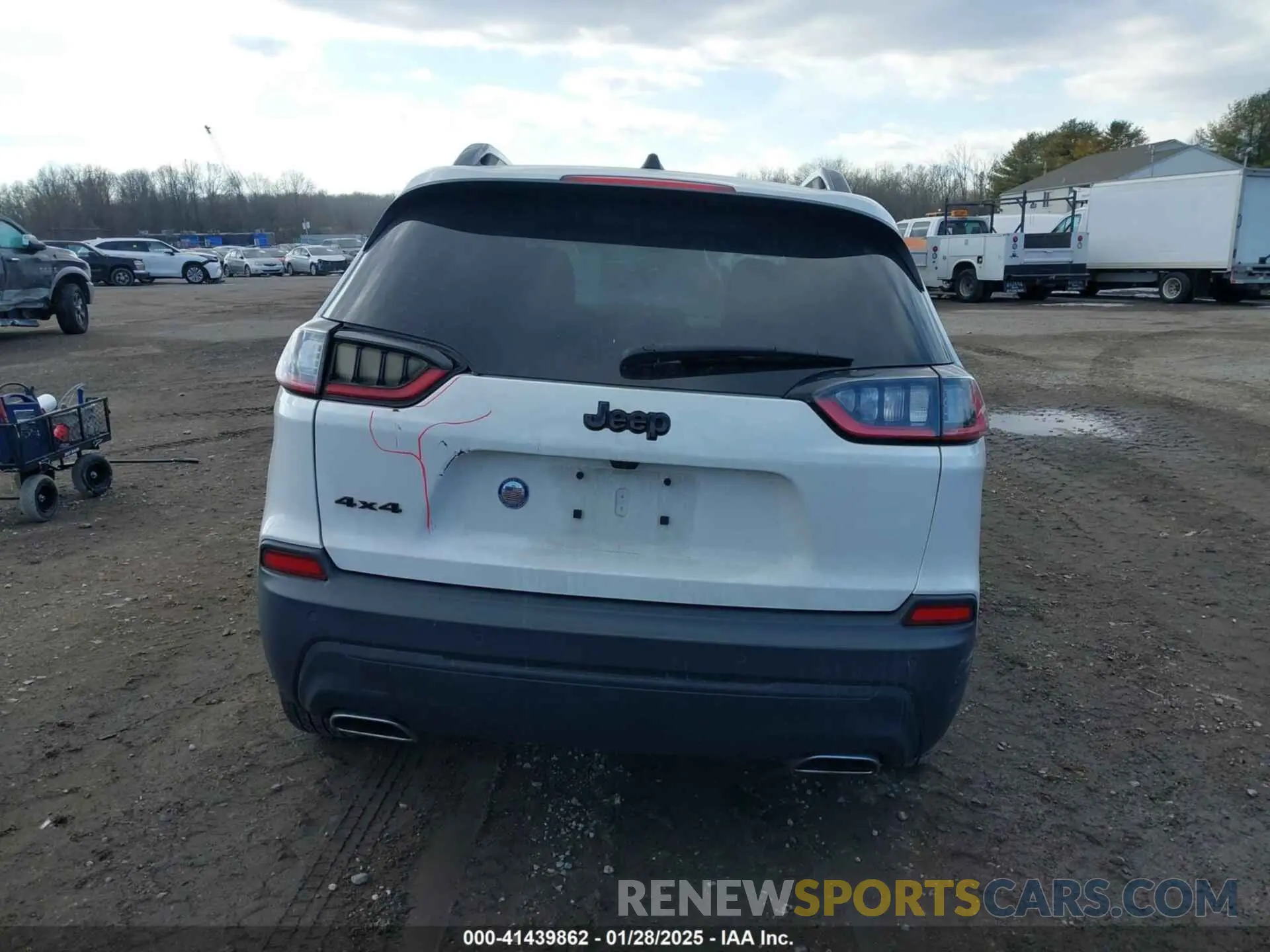 16 Photograph of a damaged car 1C4PJMLX0LD621828 JEEP CHEROKEE 2020