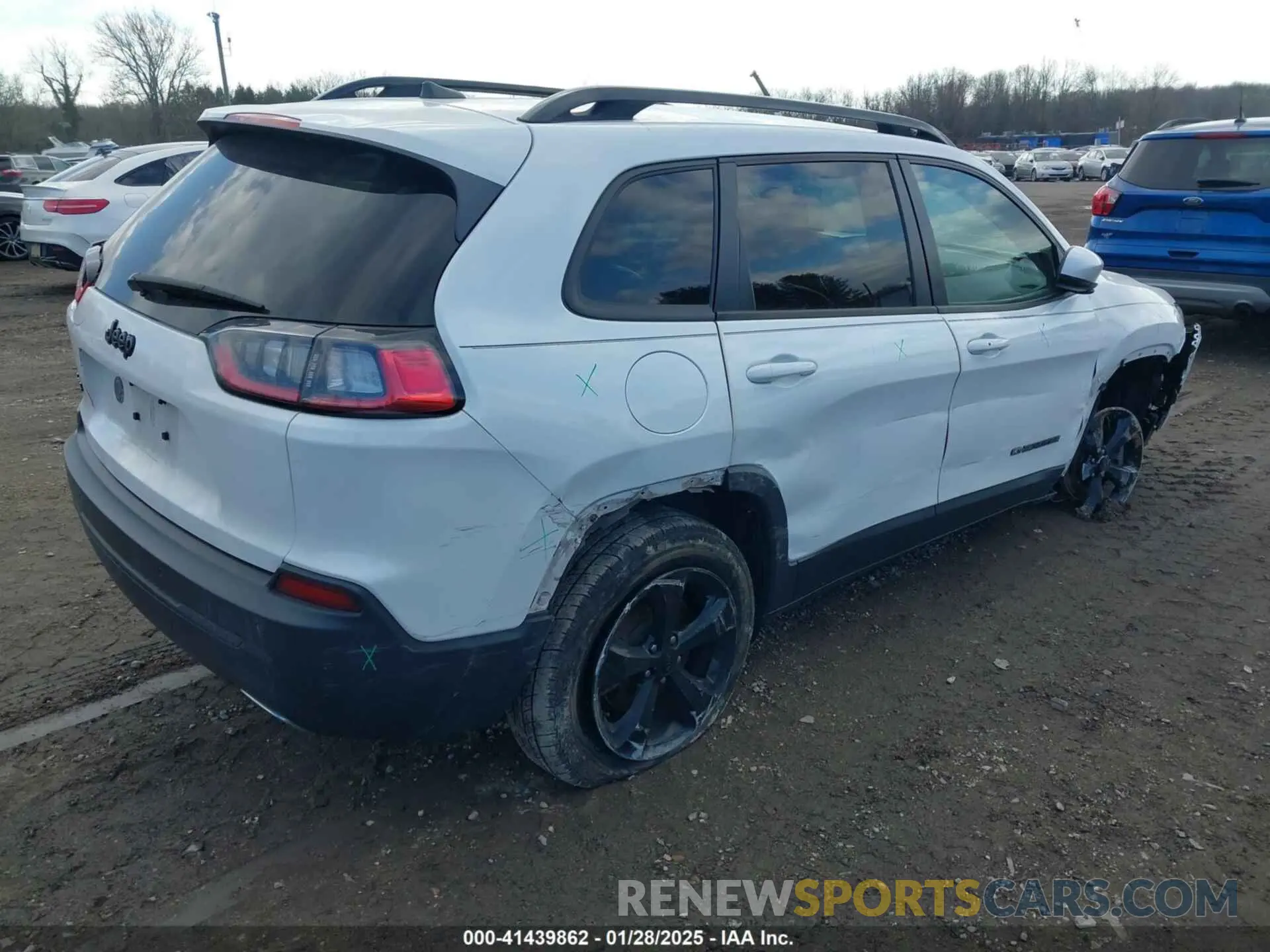 4 Photograph of a damaged car 1C4PJMLX0LD621828 JEEP CHEROKEE 2020