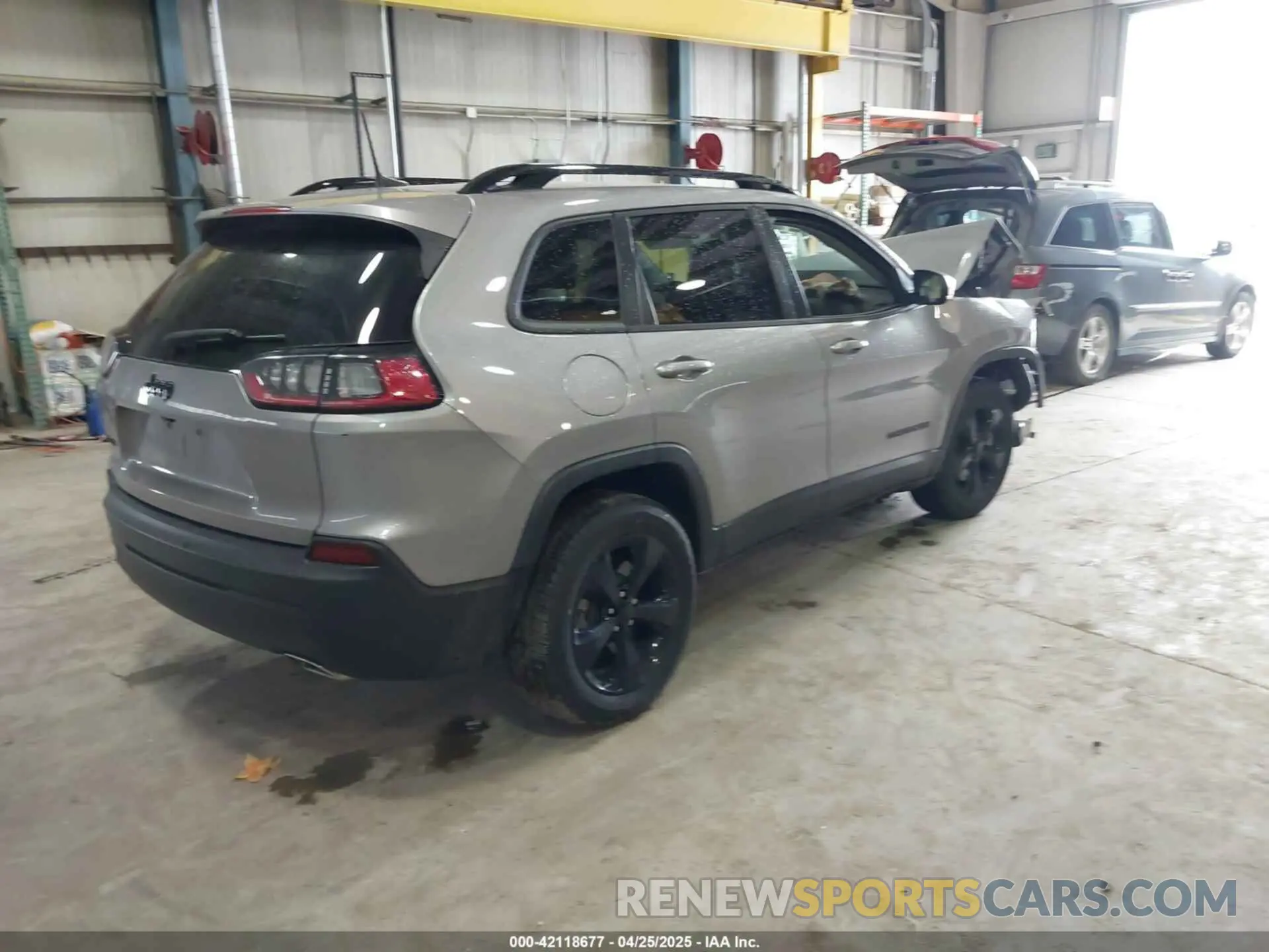 4 Photograph of a damaged car 1C4PJMLX6LD501886 JEEP CHEROKEE 2020