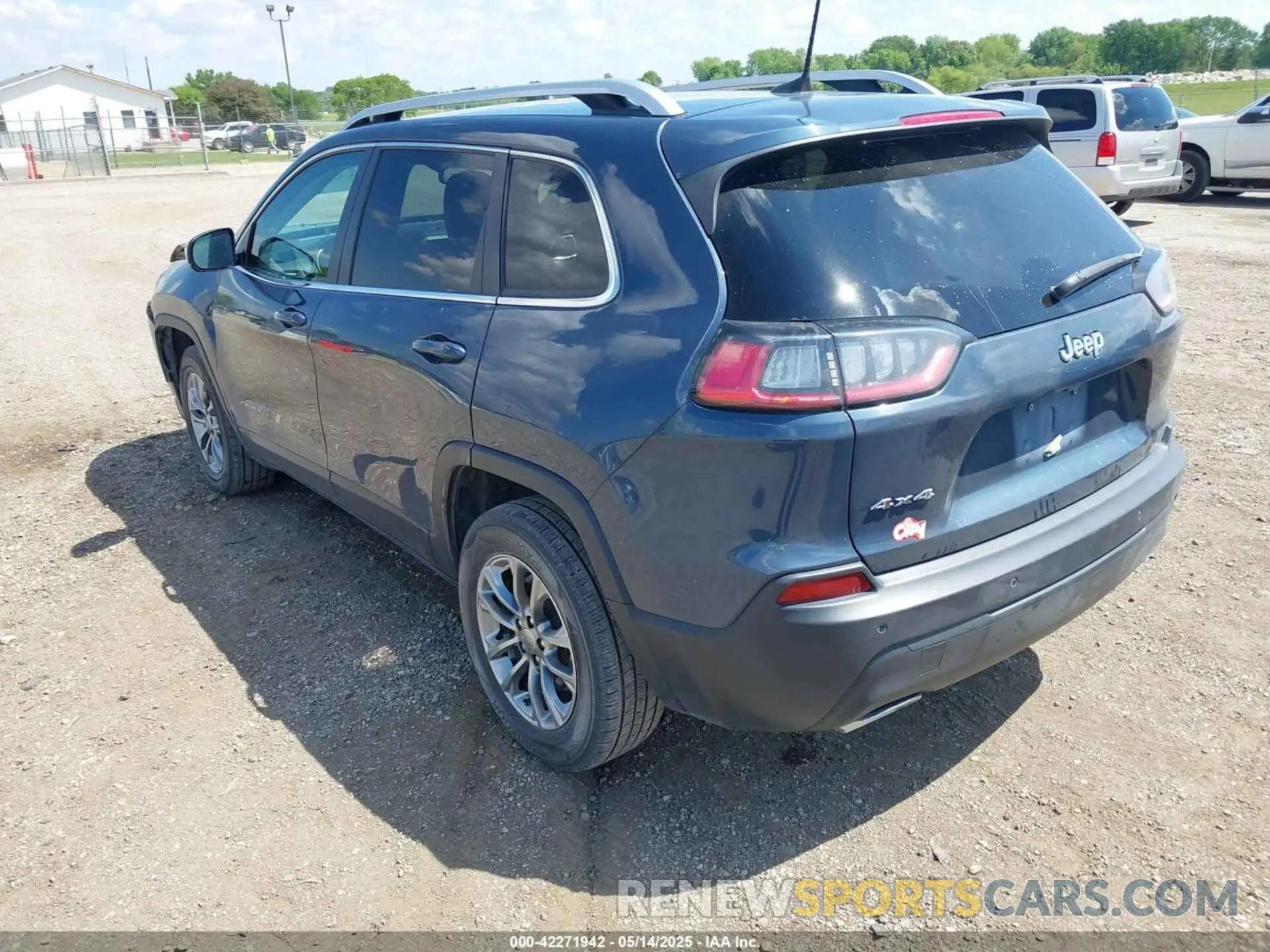 3 Photograph of a damaged car 1C4PJMLX7LD636746 JEEP CHEROKEE 2020