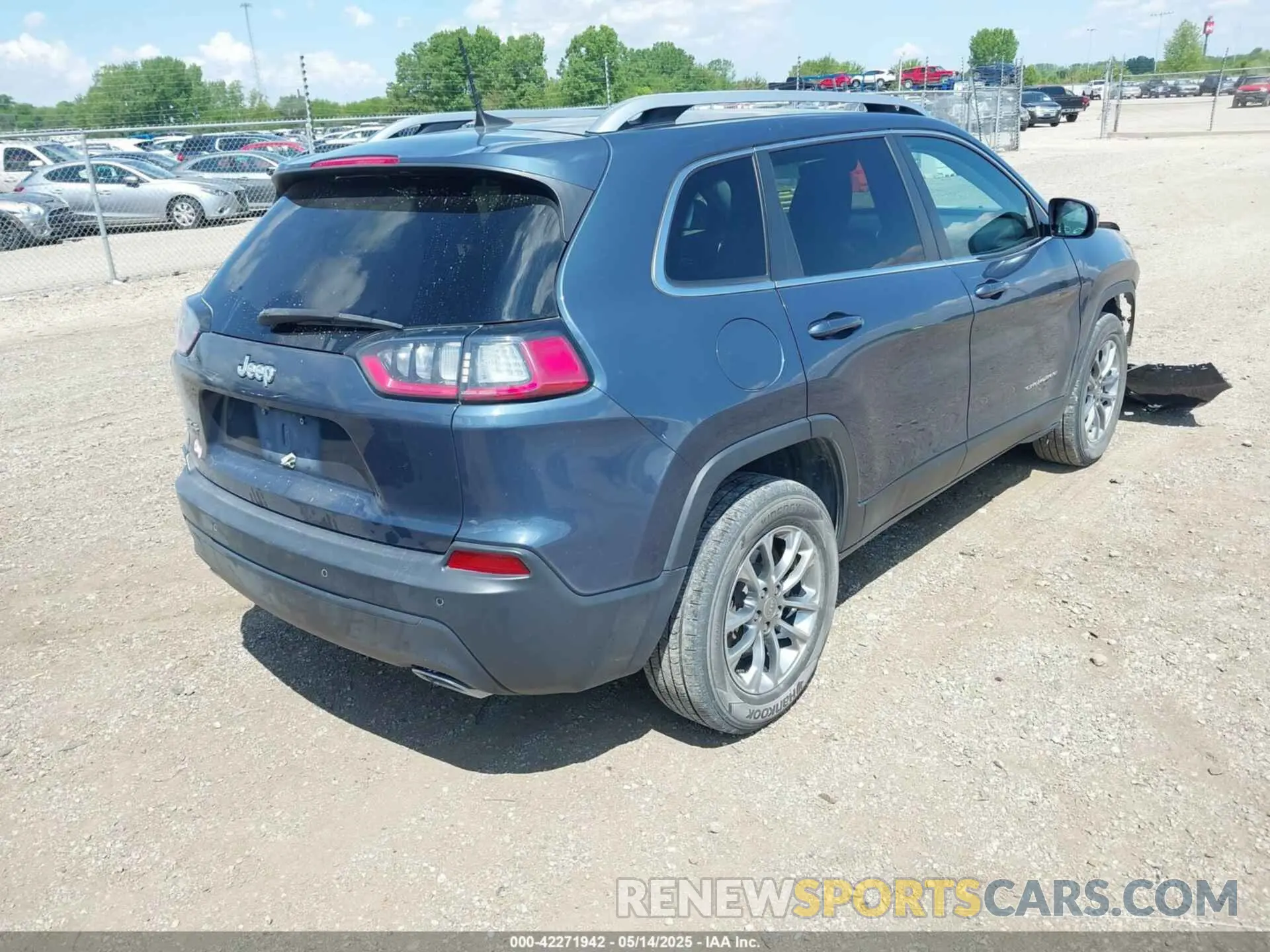 4 Photograph of a damaged car 1C4PJMLX7LD636746 JEEP CHEROKEE 2020